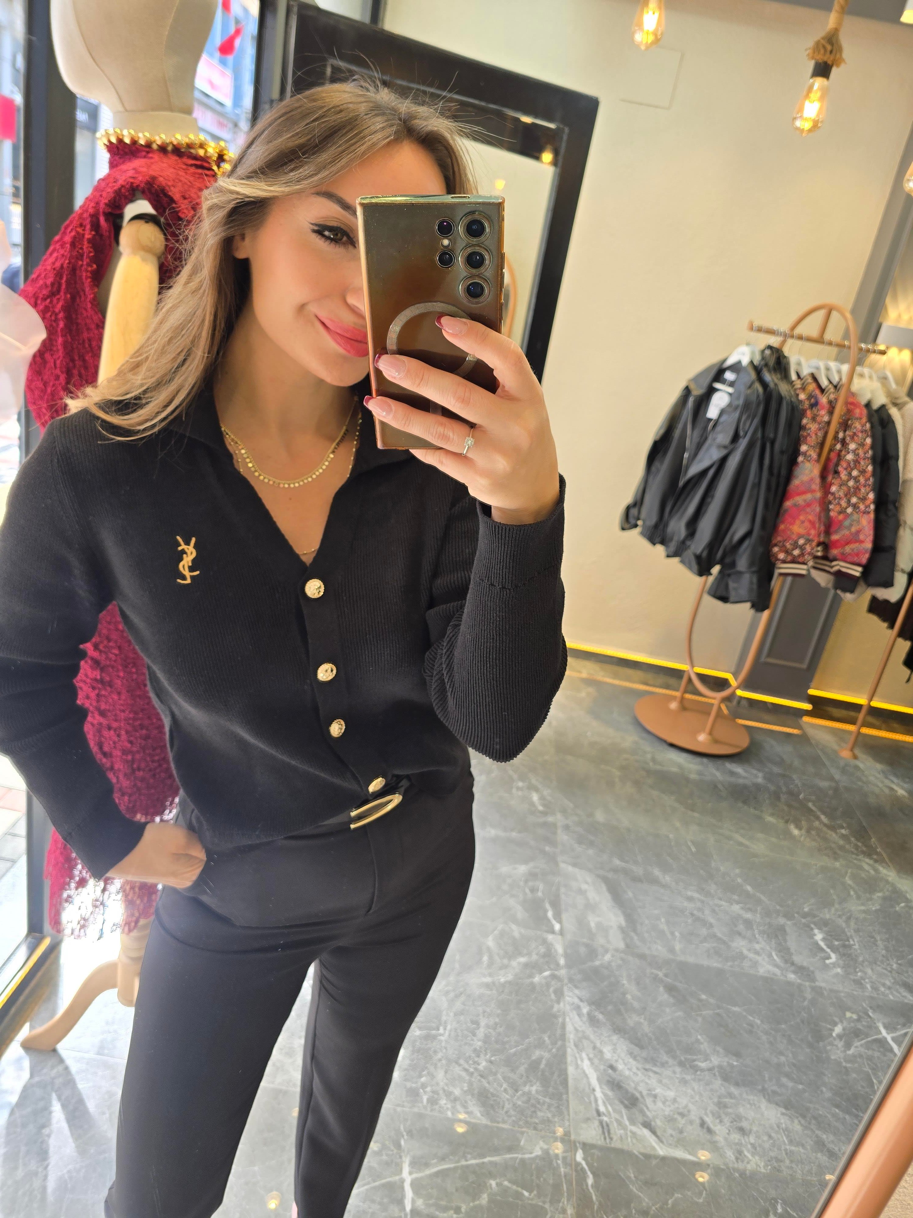 MARKA MODEL GOLD NAKIŞ İŞLEMELİ SİYAH HIRKA