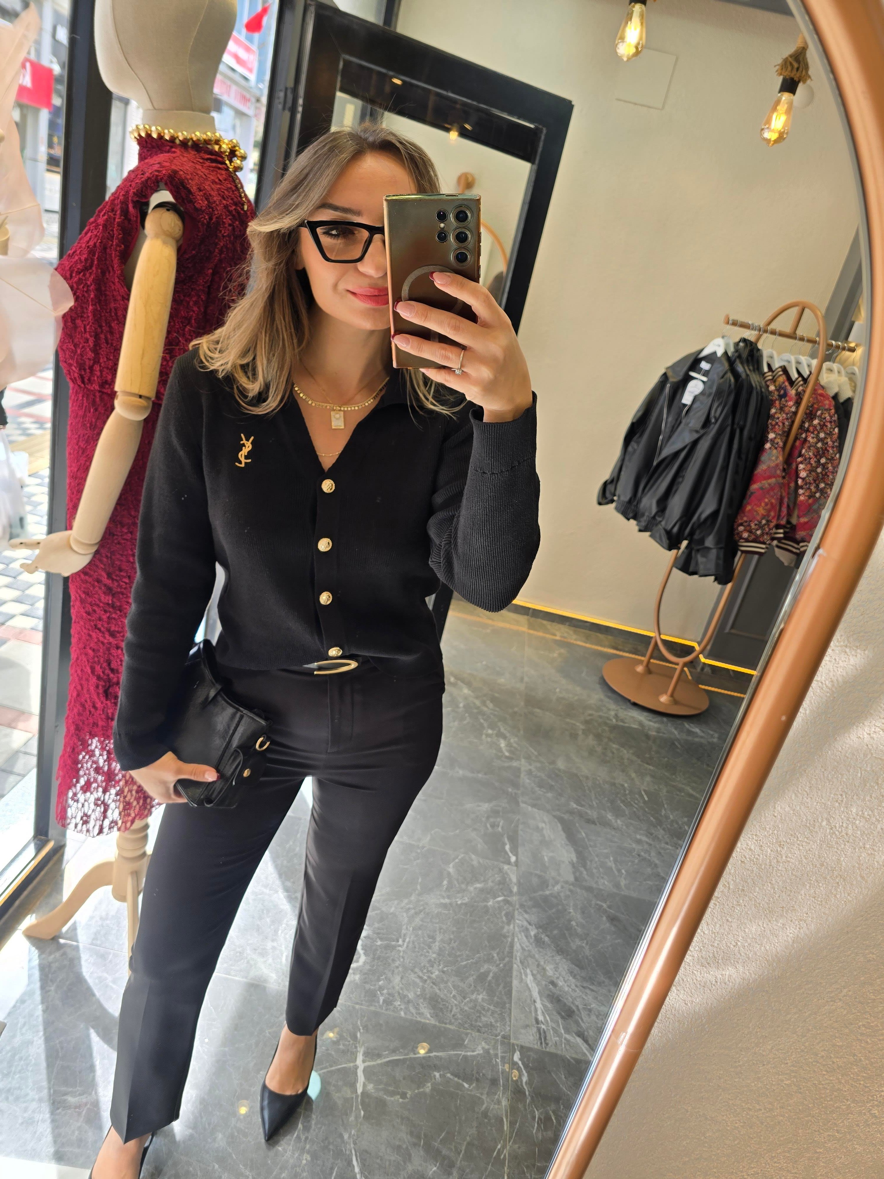 MARKA MODEL GOLD NAKIŞ İŞLEMELİ SİYAH HIRKA