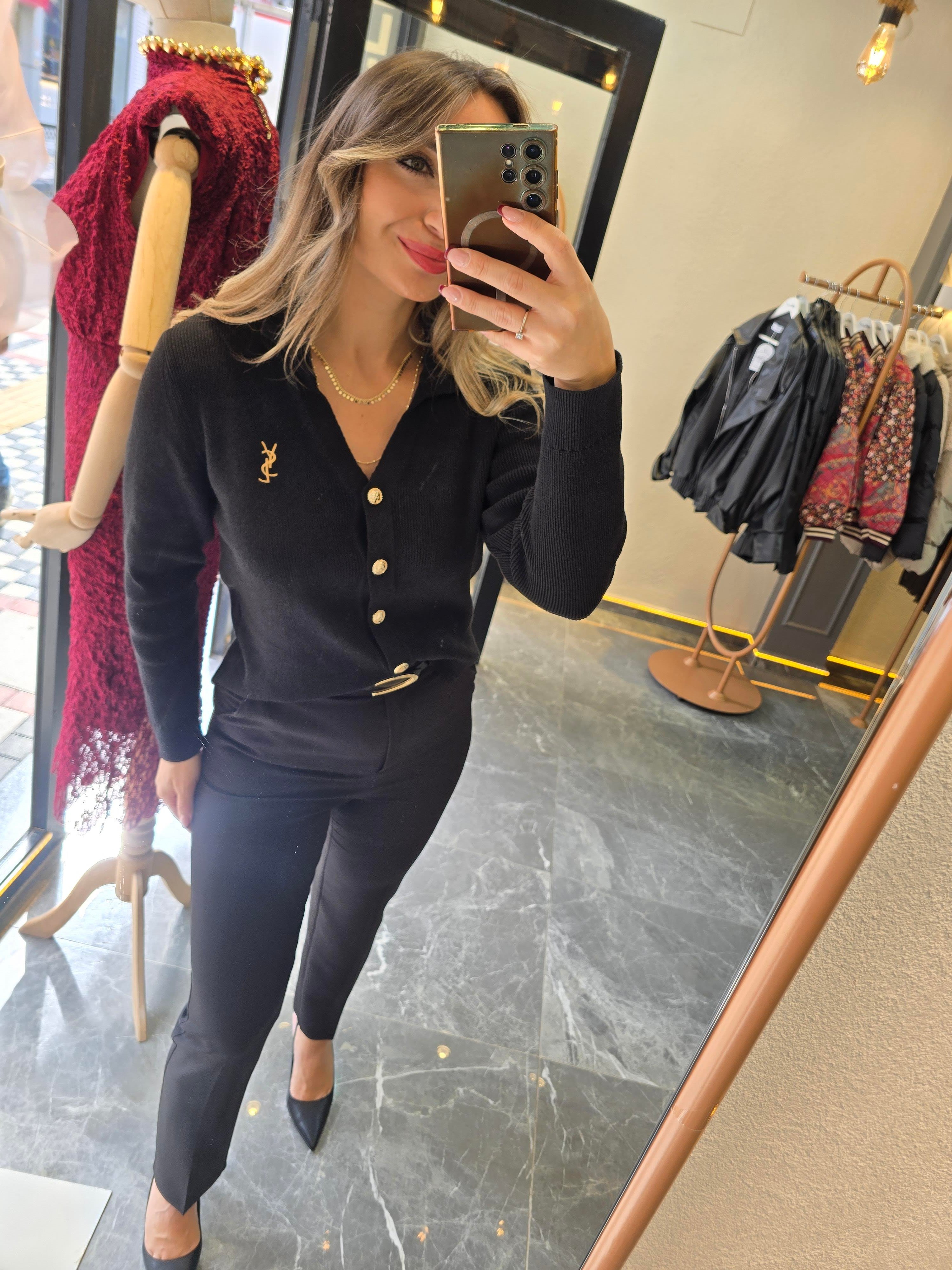 MARKA MODEL GOLD NAKIŞ İŞLEMELİ SİYAH HIRKA
