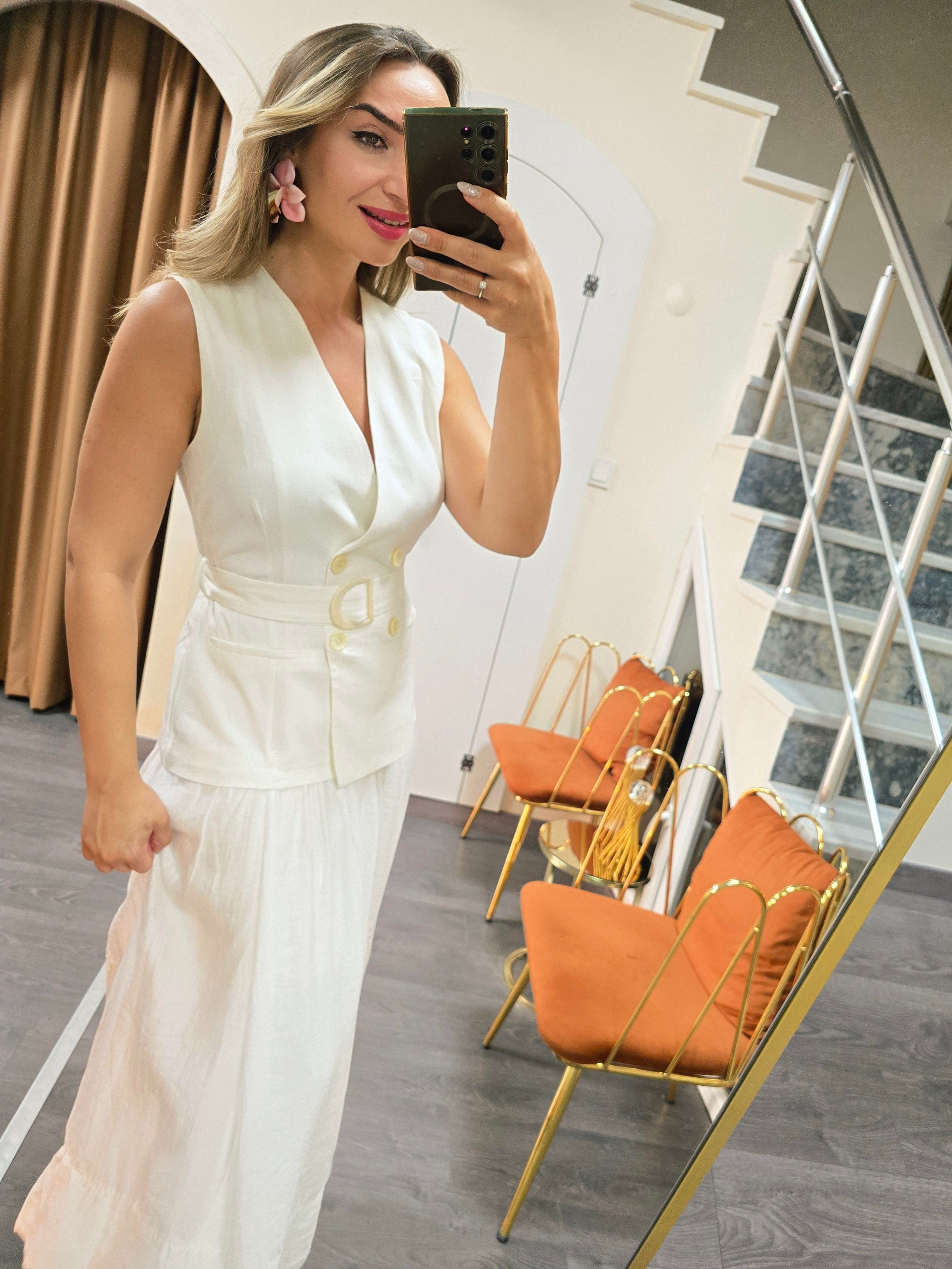 MARKA MODEL YELEKLİ ELBİSE