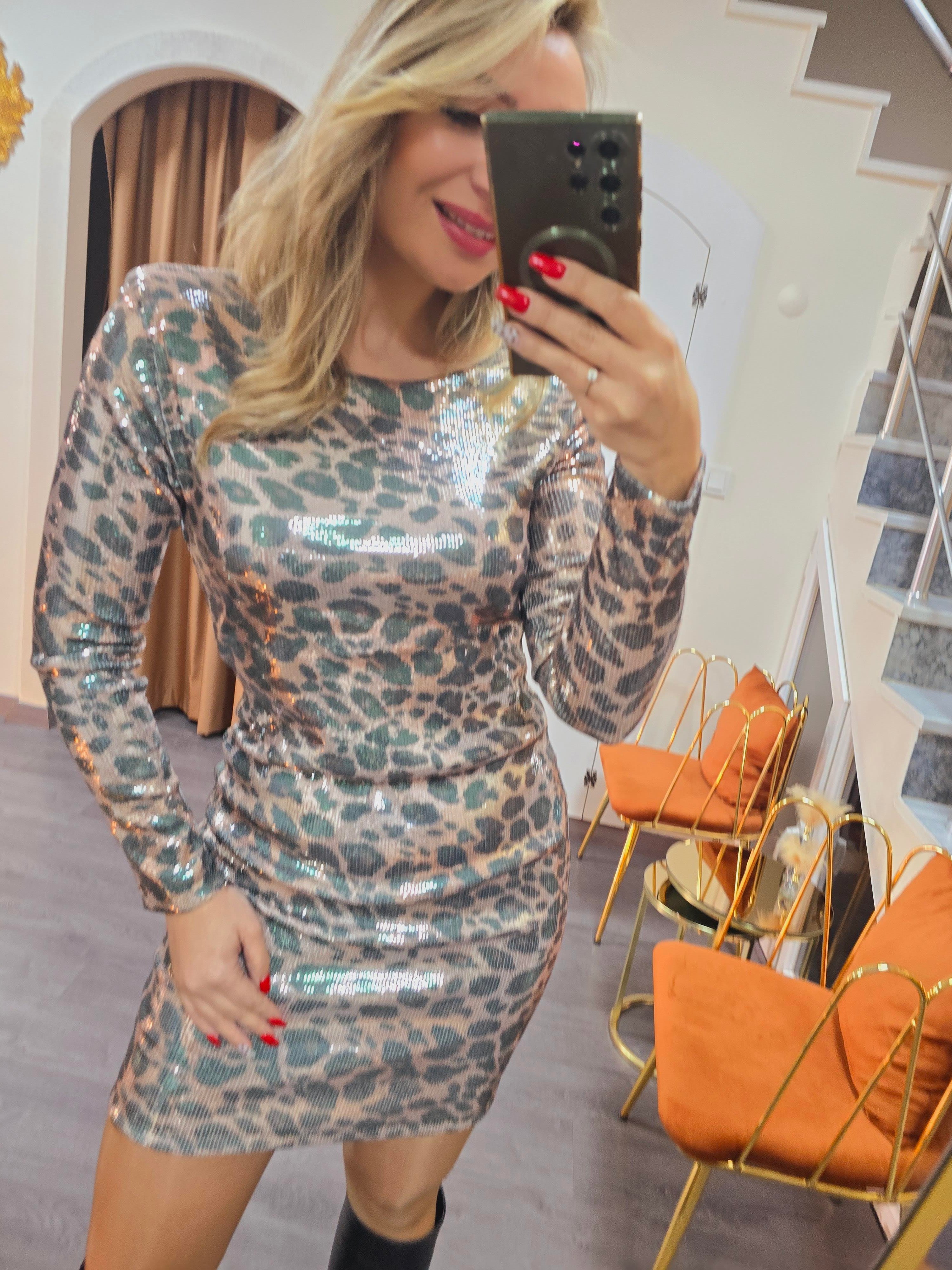 PAYETLİ LEOPAR ELBİSE