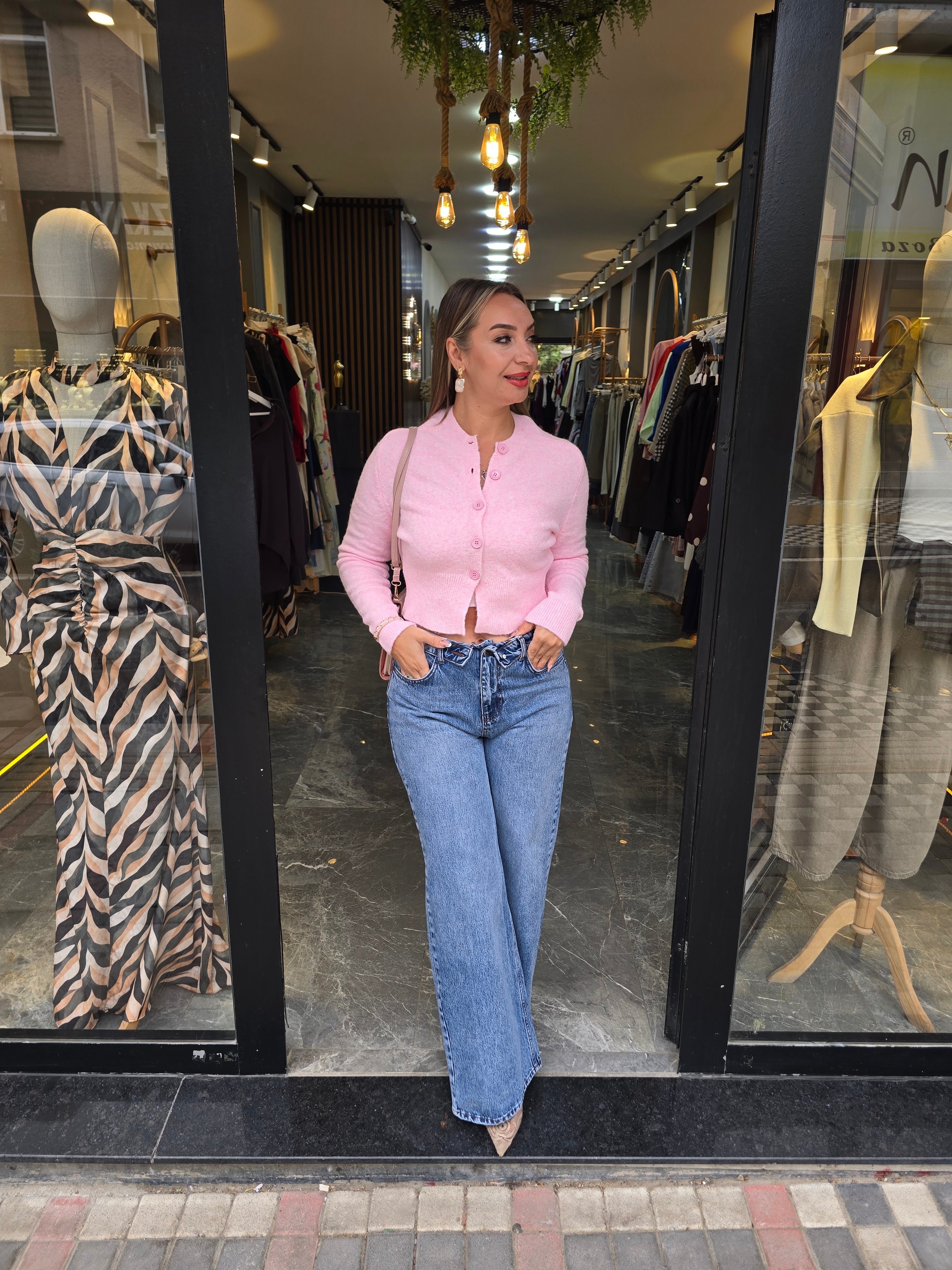 PEMBE YUMOŞ HIRKA