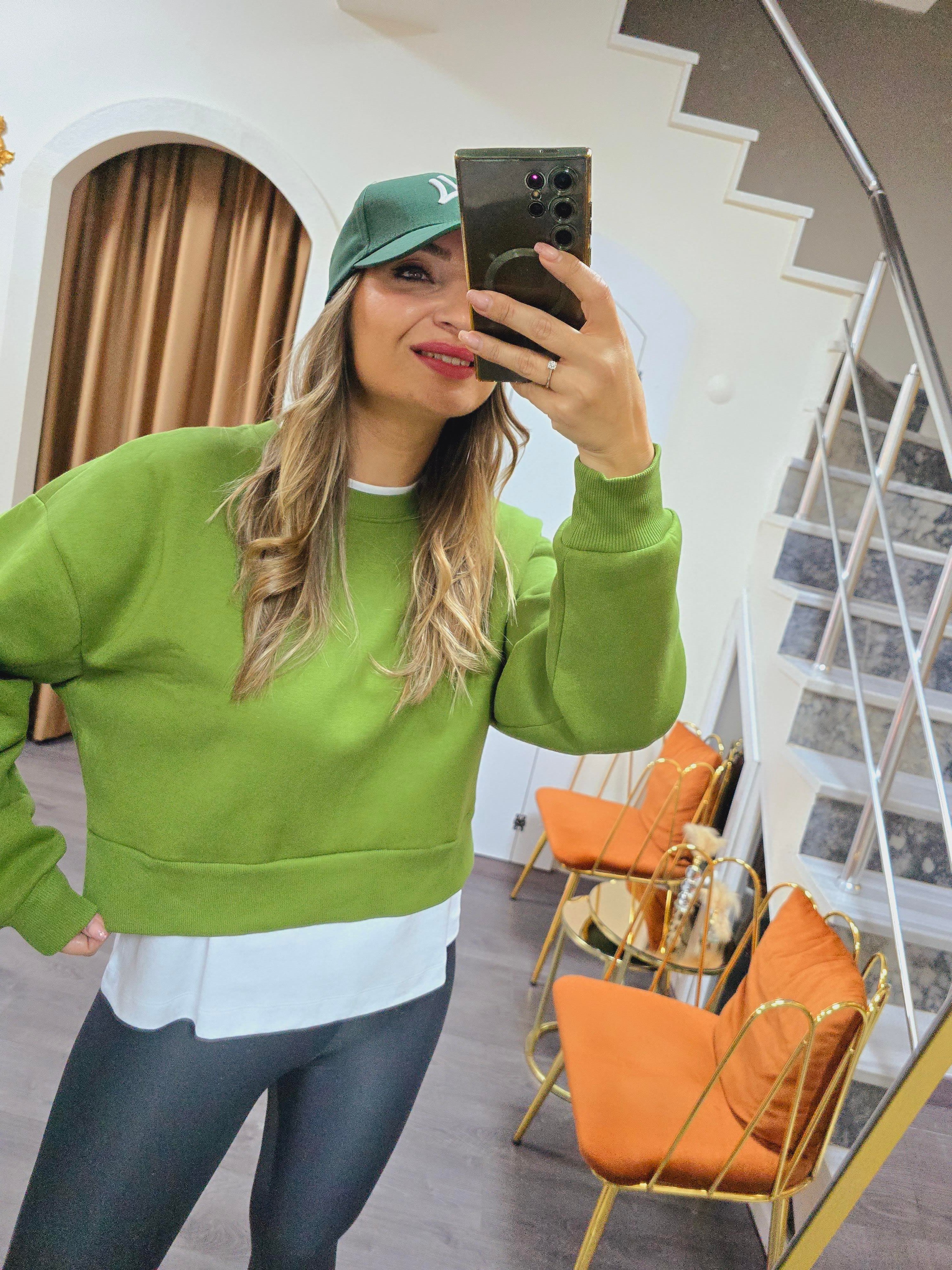 YEŞİL SWEATSHİRT