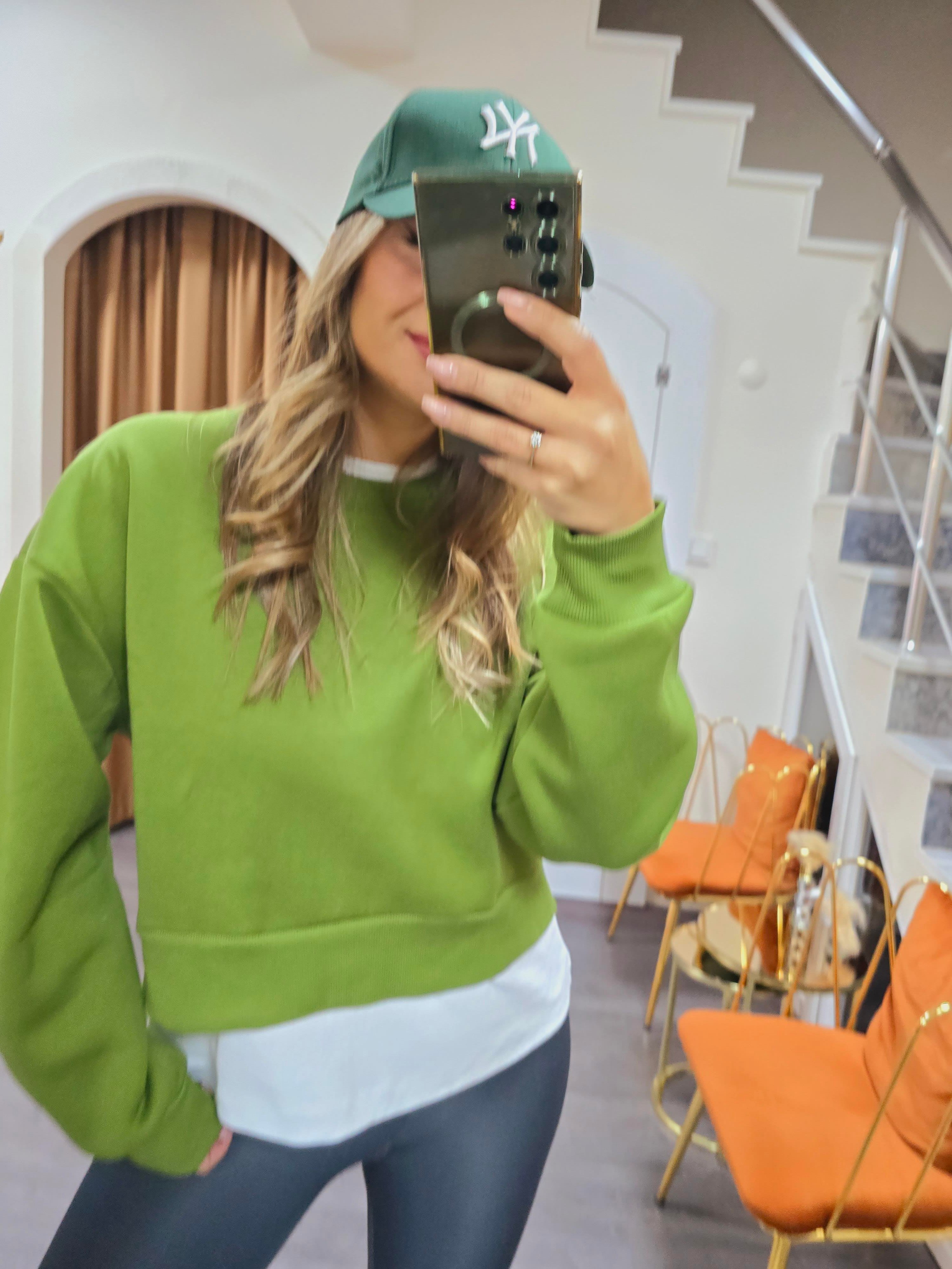 YEŞİL SWEATSHİRT