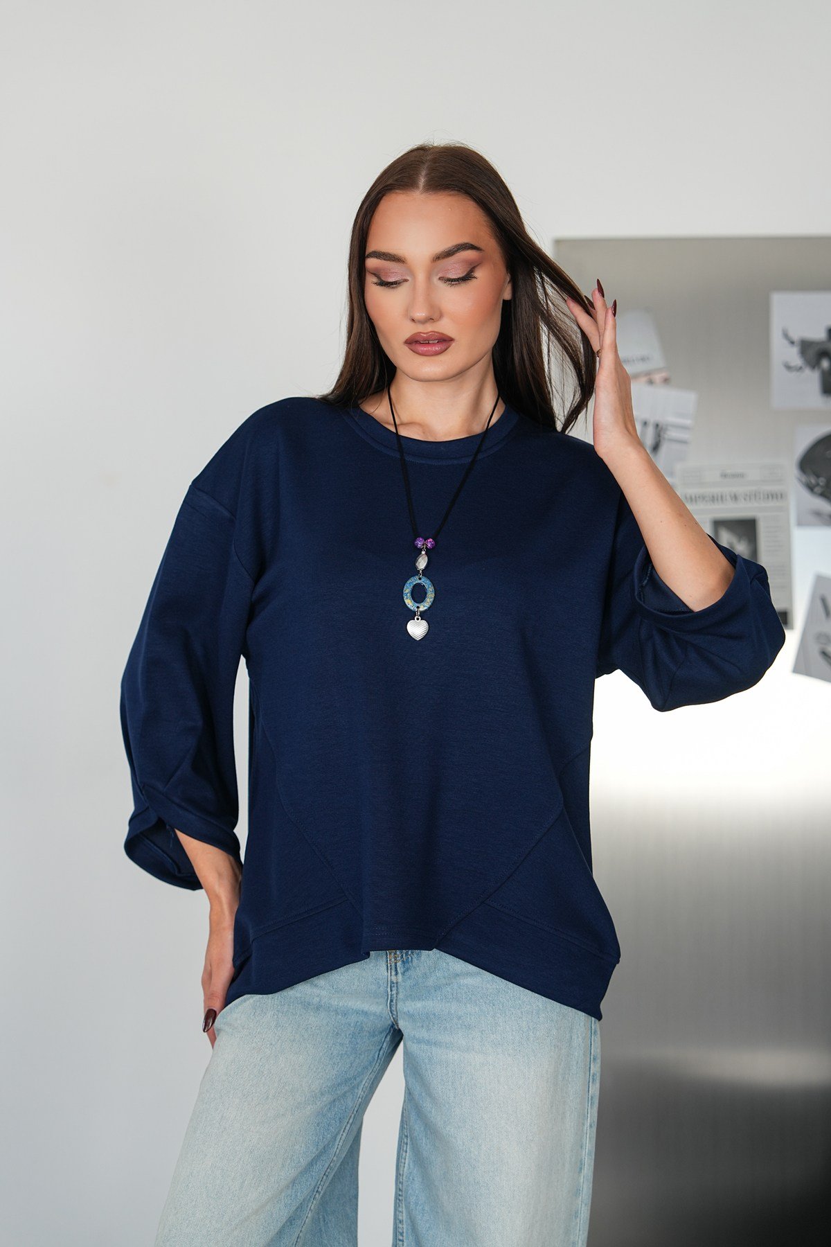 Asimetrik Dikiş Detaylı Kolyeli Sweat