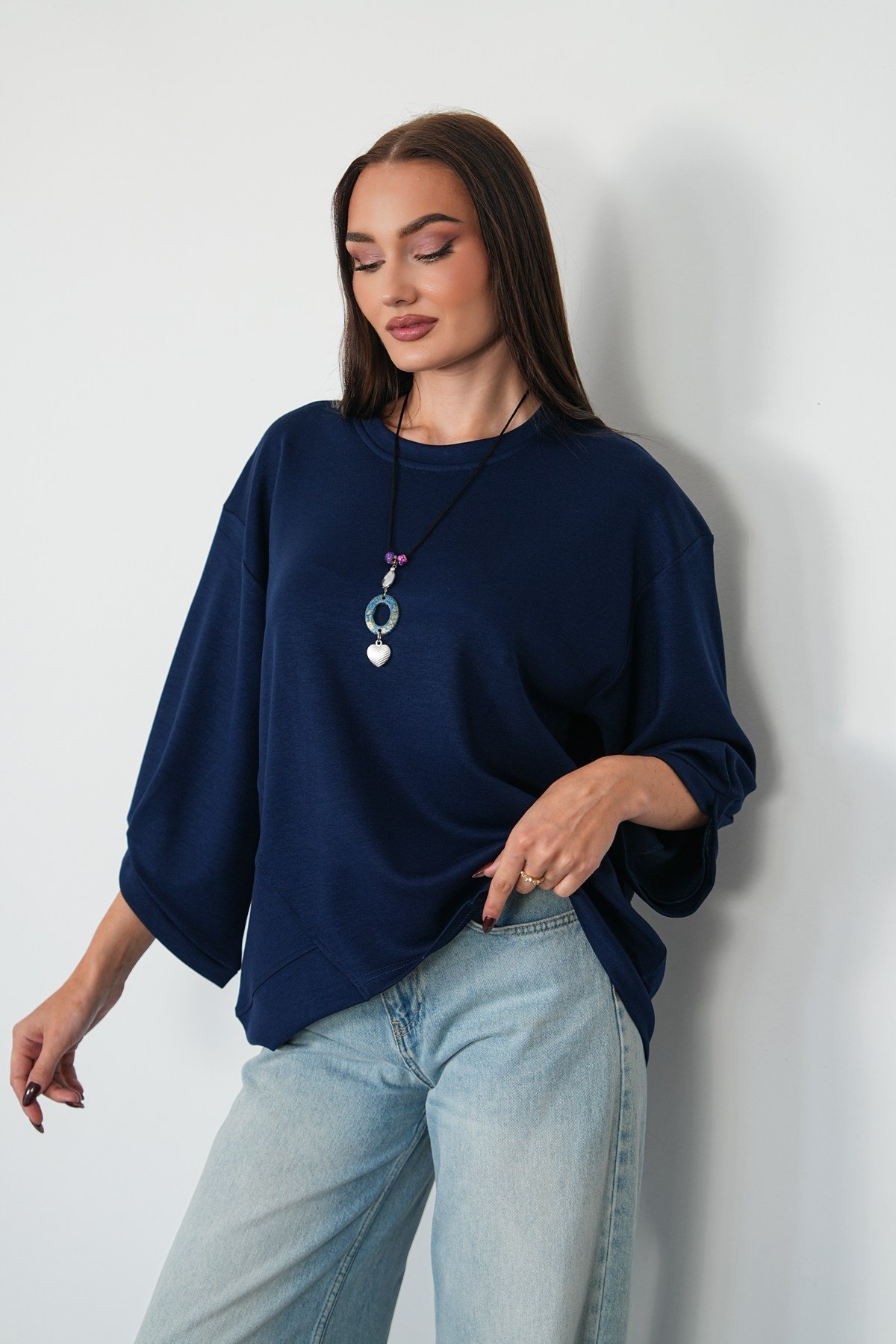 Asimetrik Dikiş Detaylı Kolyeli Sweat