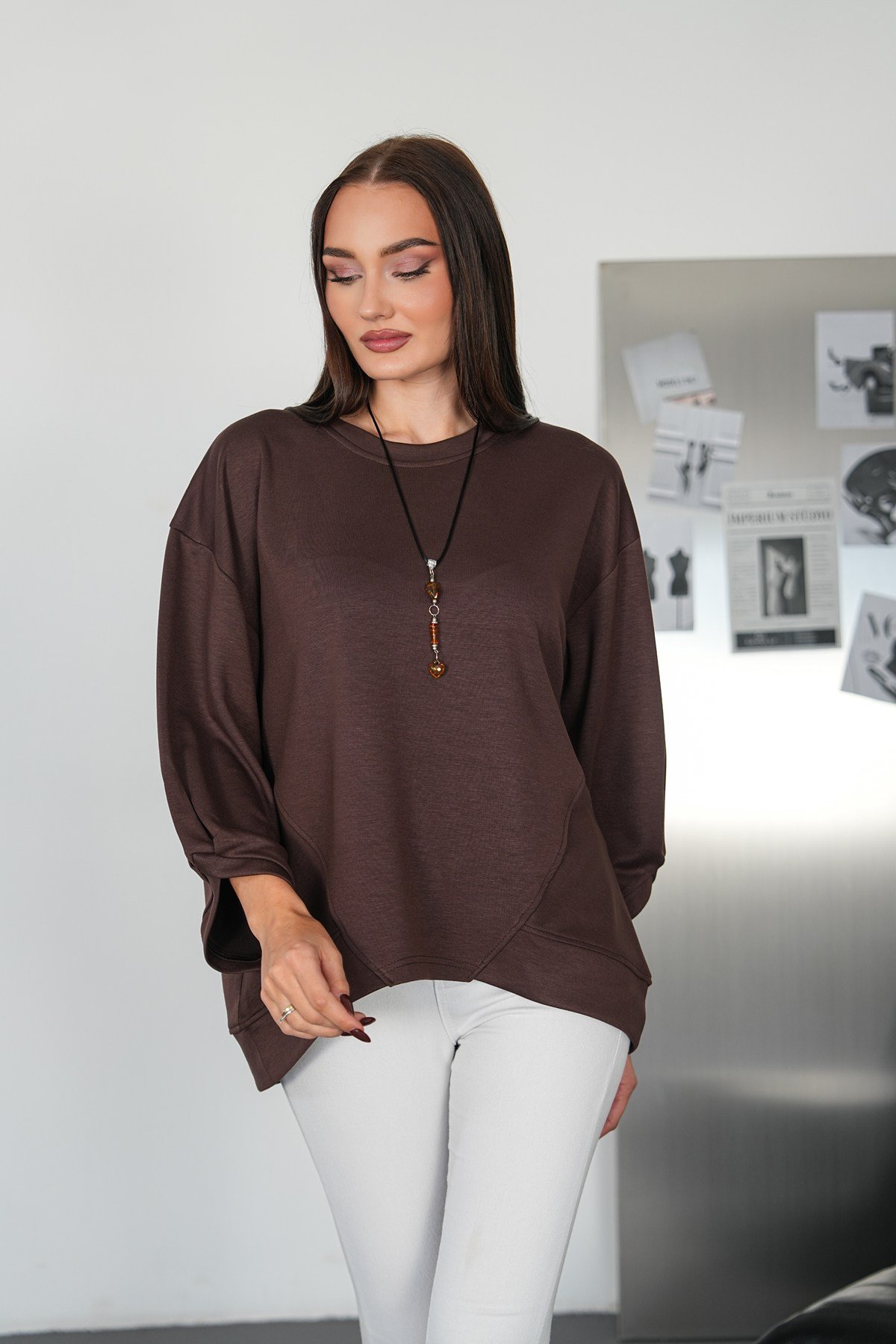 Asimetrik Dikiş Detaylı Kolyeli Sweat