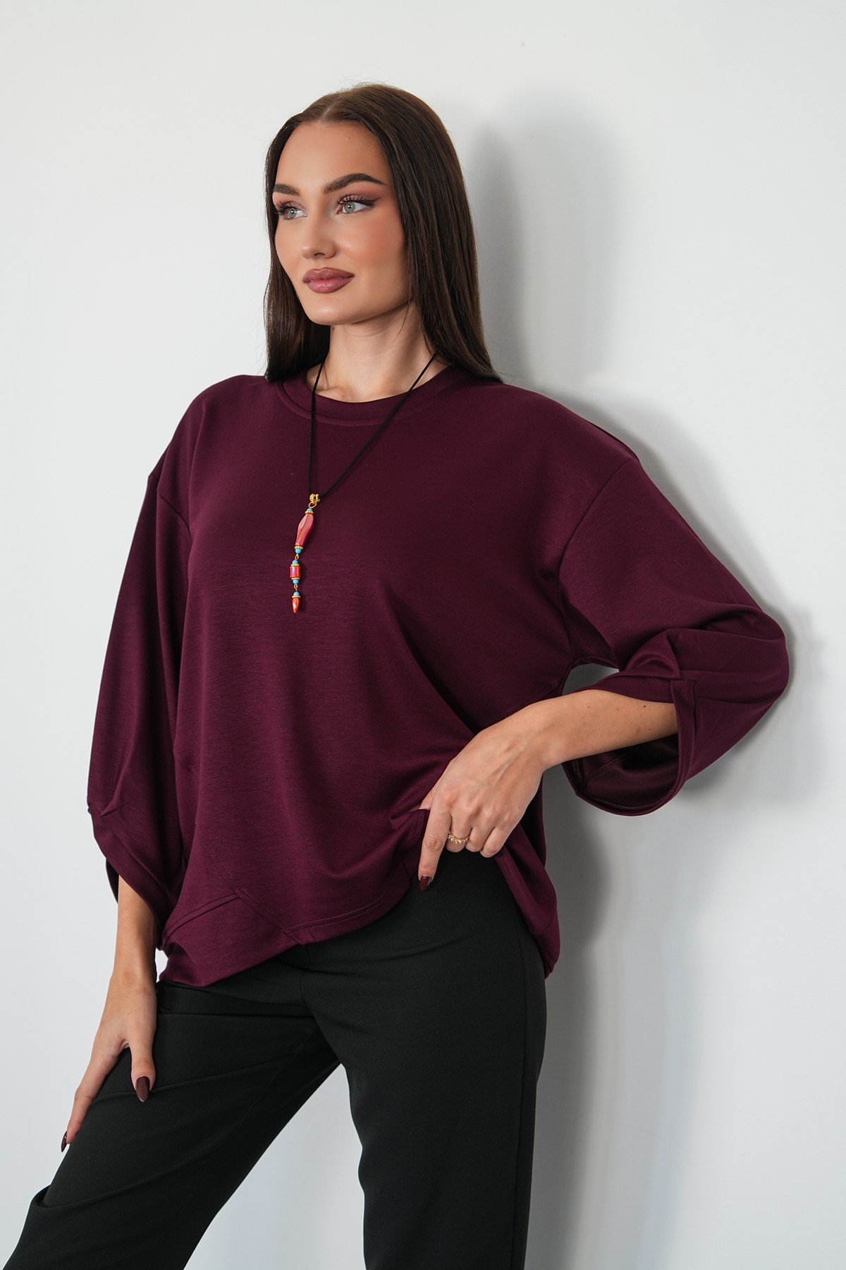 Asimetrik Dikiş Detaylı Kolyeli Sweat