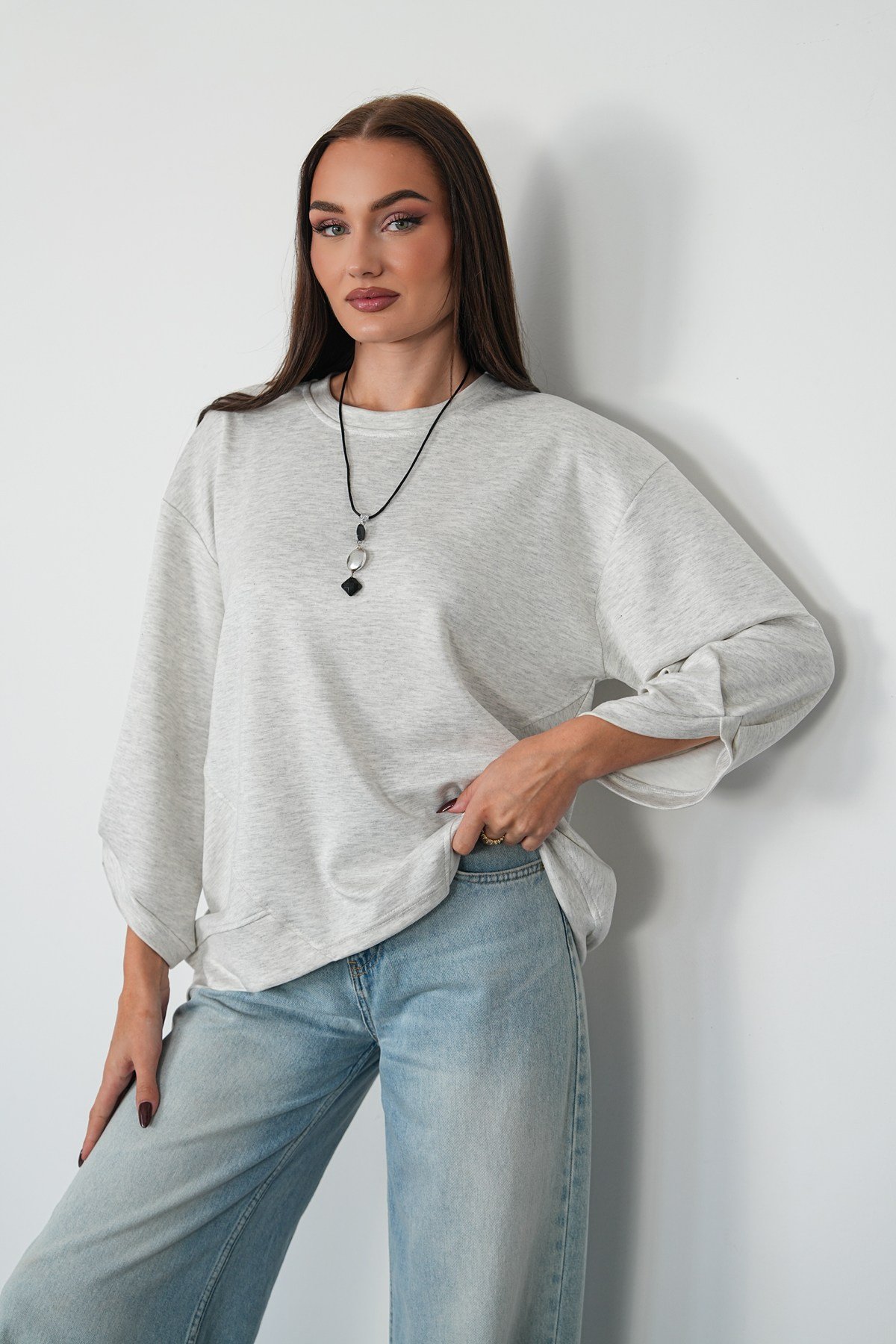 Asimetrik Dikiş Detaylı Kolyeli Sweat