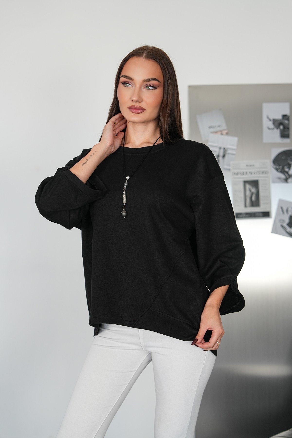 Asimetrik Dikiş Detaylı Kolyeli Sweat
