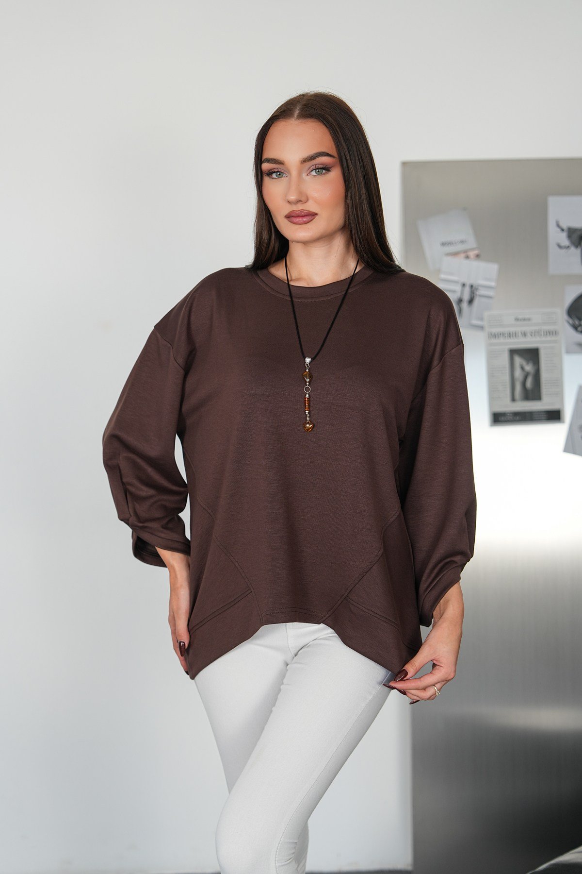 Asimetrik Dikiş Detaylı Kolyeli Sweat