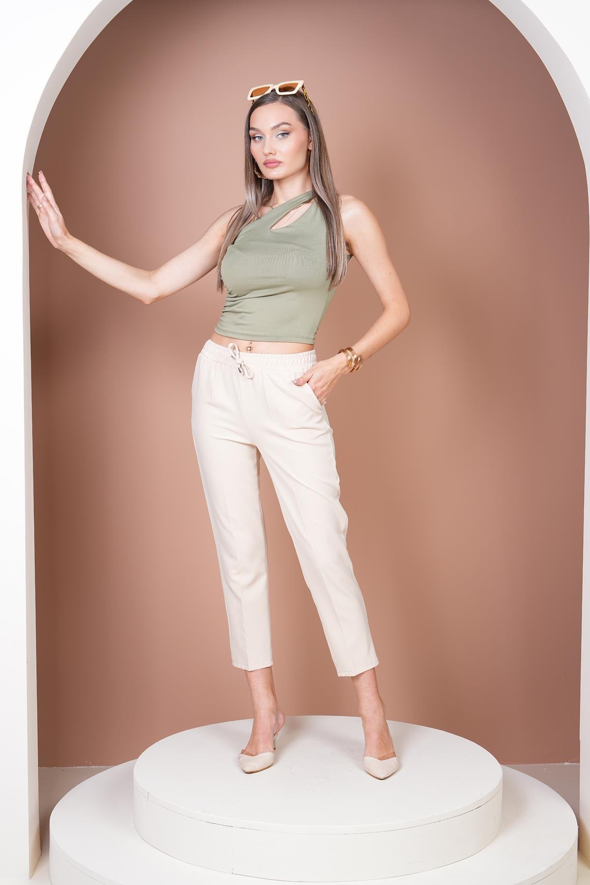 Beli Lastikli Havuç Pantalon-Ekru