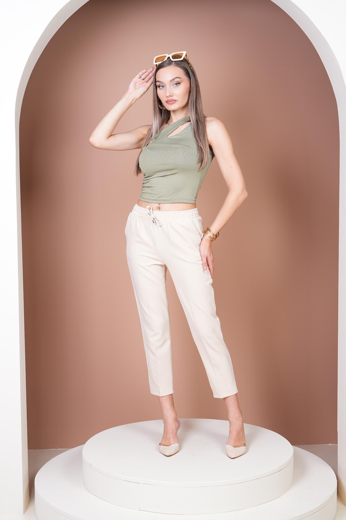 Beli Lastikli Havuç Pantalon-Ekru