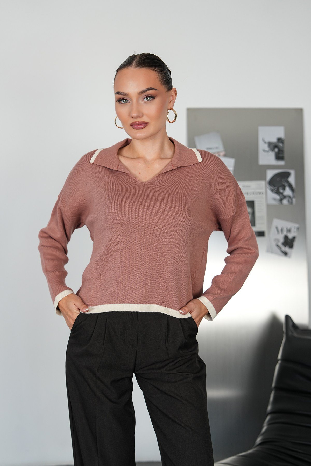 Beyaz Şeritli Polo Yaka Triko Kazak-Pembe