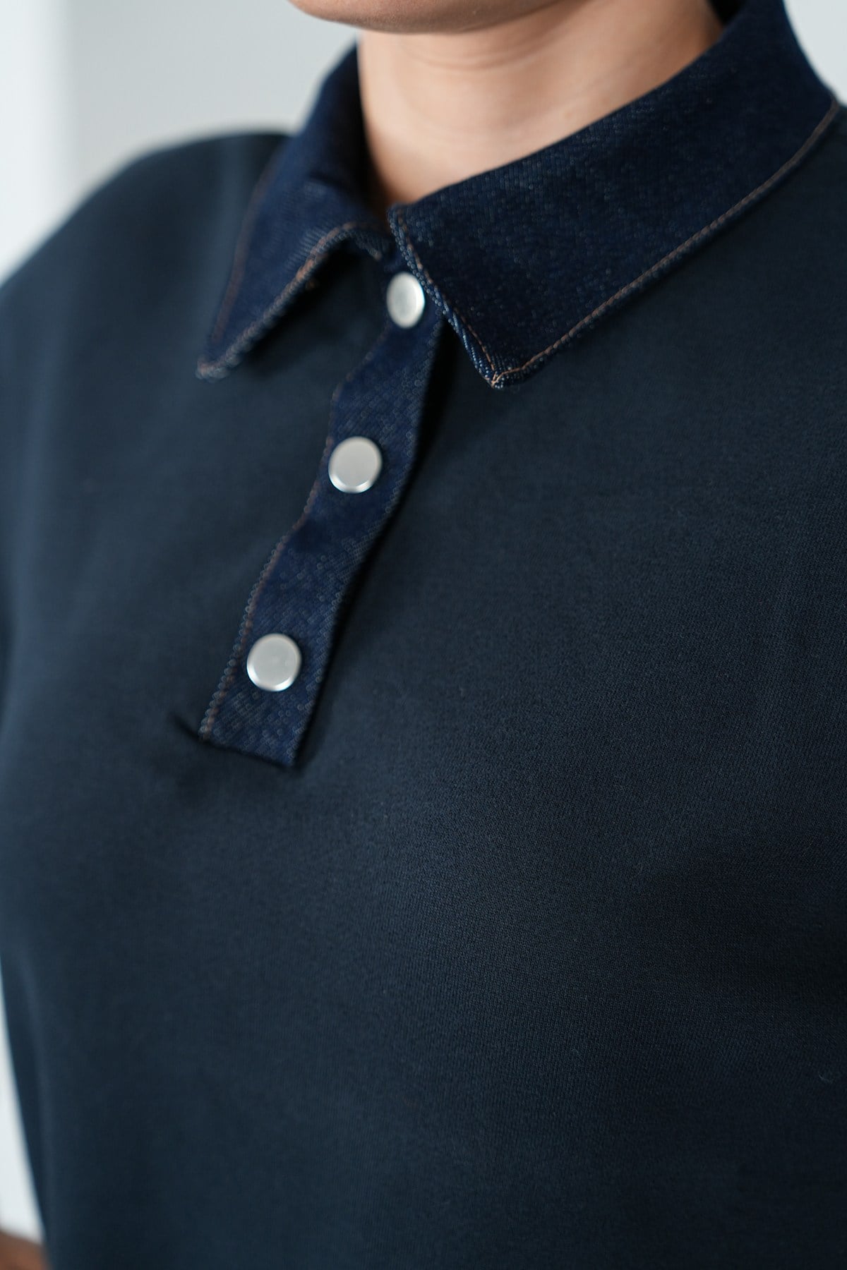 Kot Yakalı Çıtçıtlı Sweat