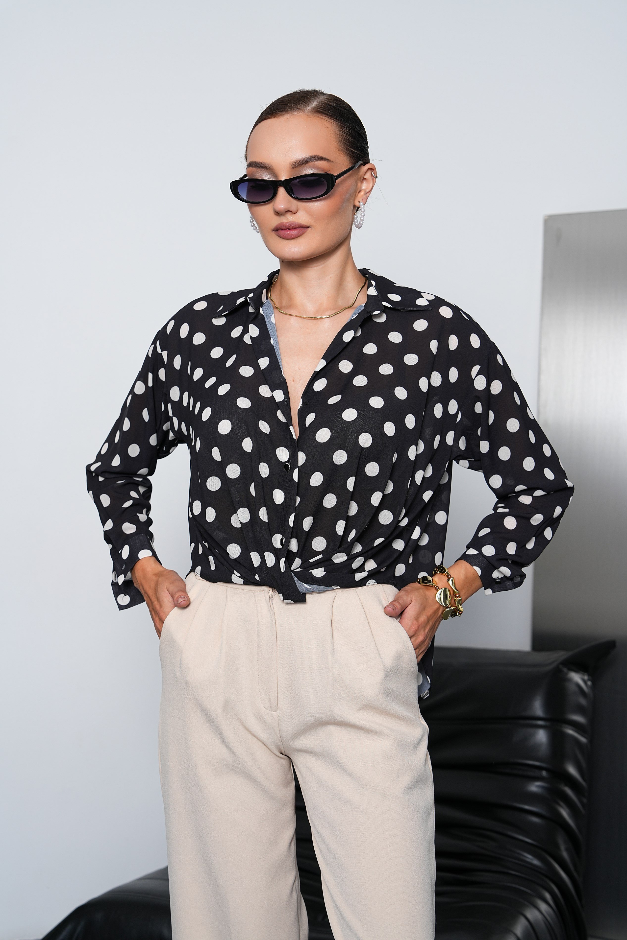 Önü Düğüm Model Puantiyeli Bluz