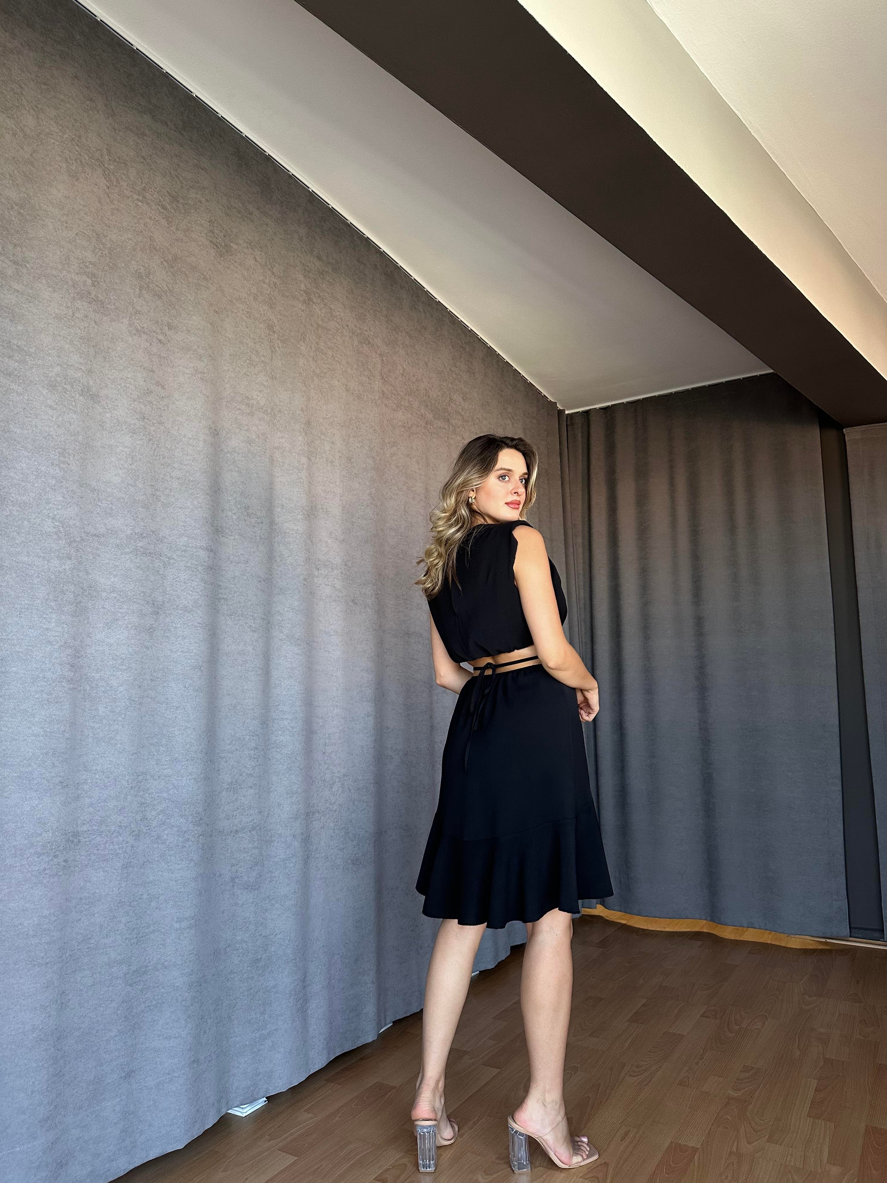 Pencere Detaylı Elbise Siyah-İsveç