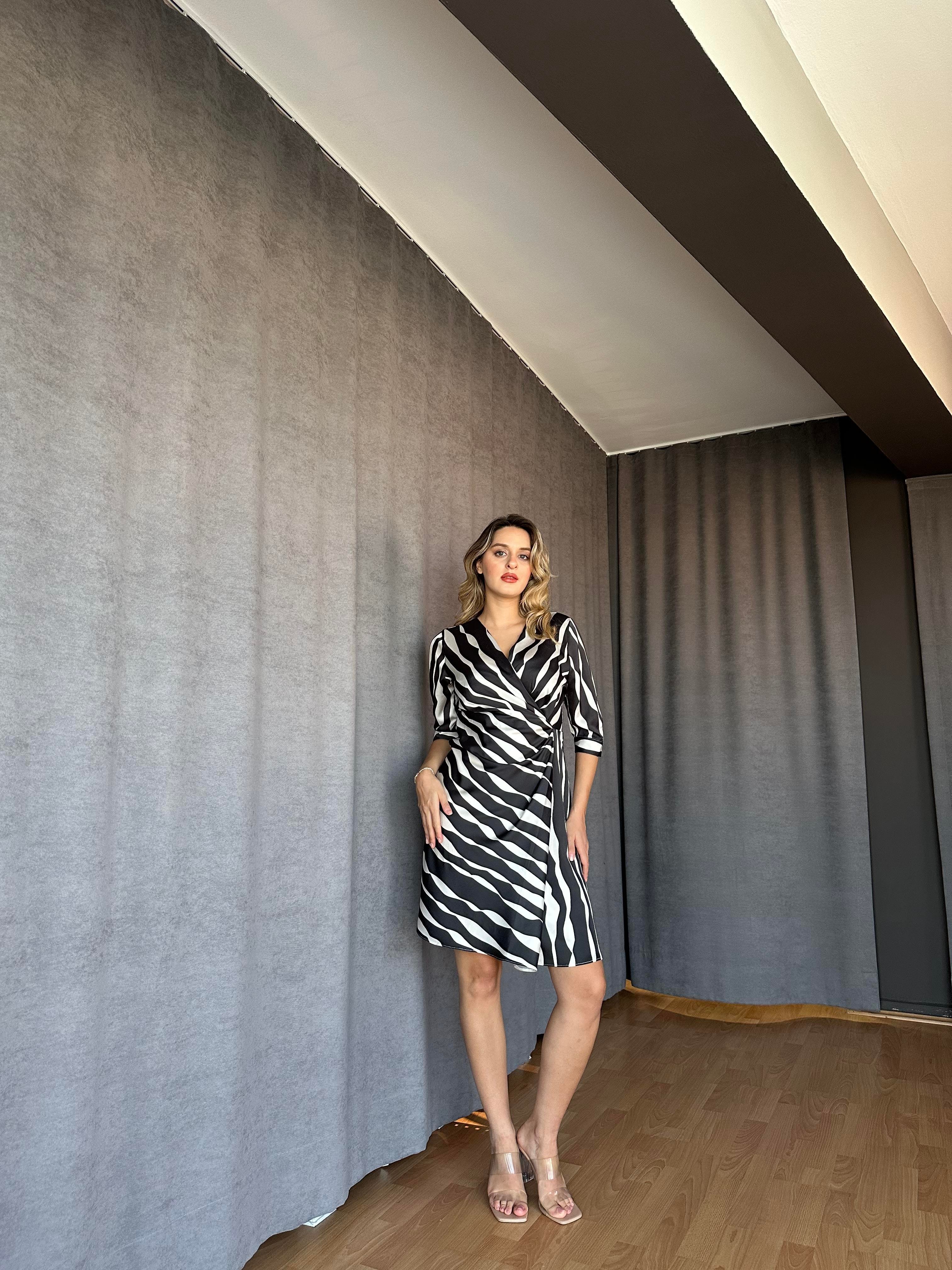 Saten Anvelop Model Elbise-İsveç