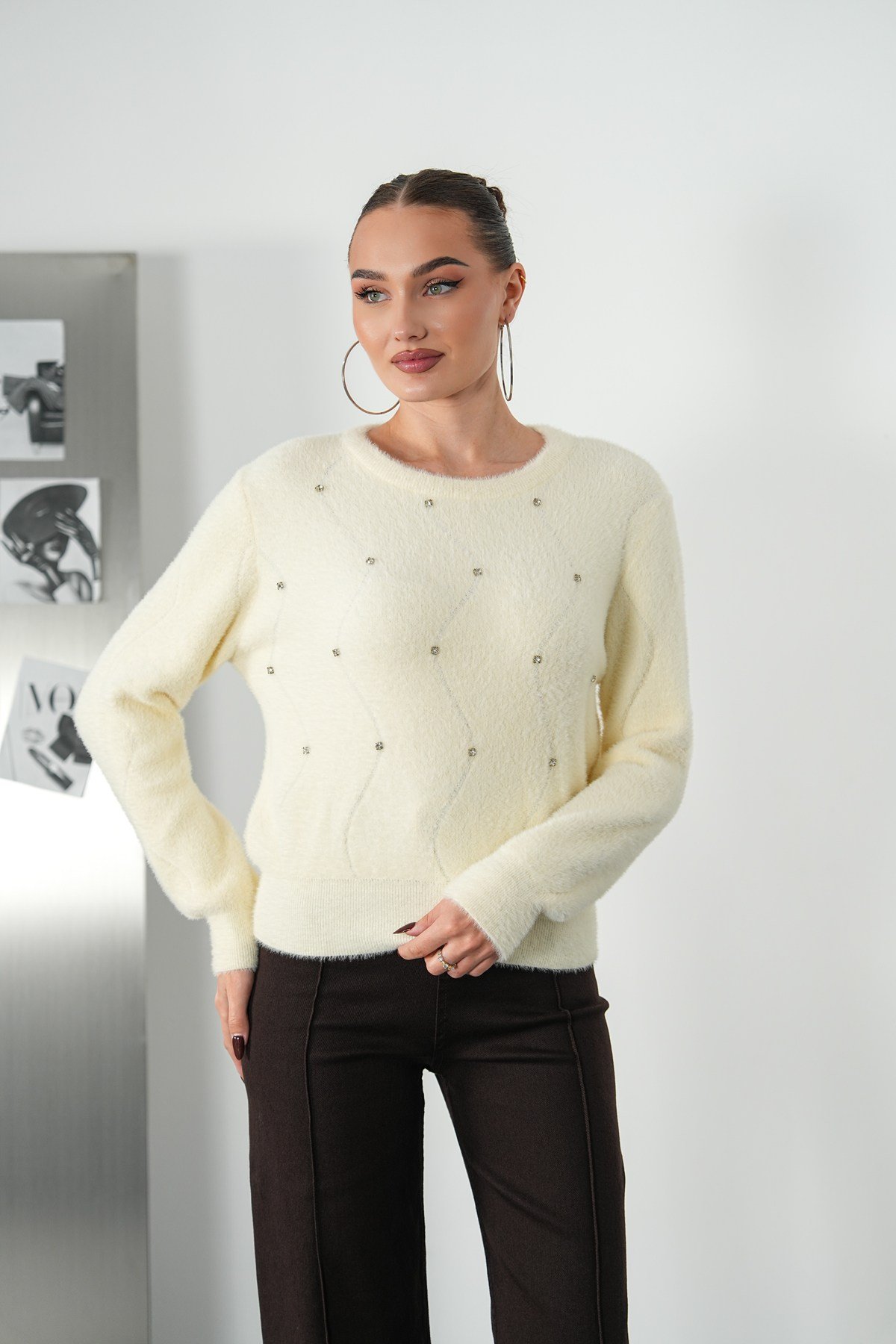 Taş Detaylı Soft Triko Kazak