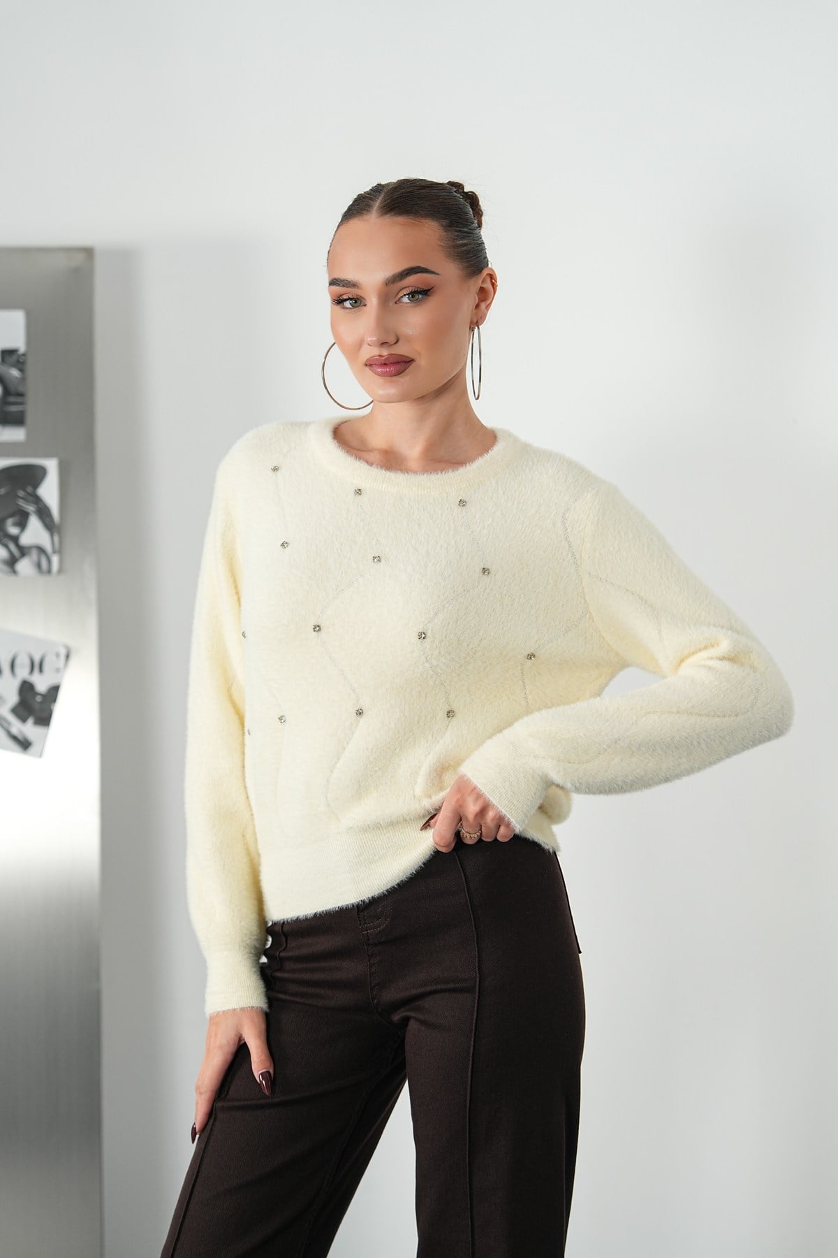Taş Detaylı Soft Triko Kazak