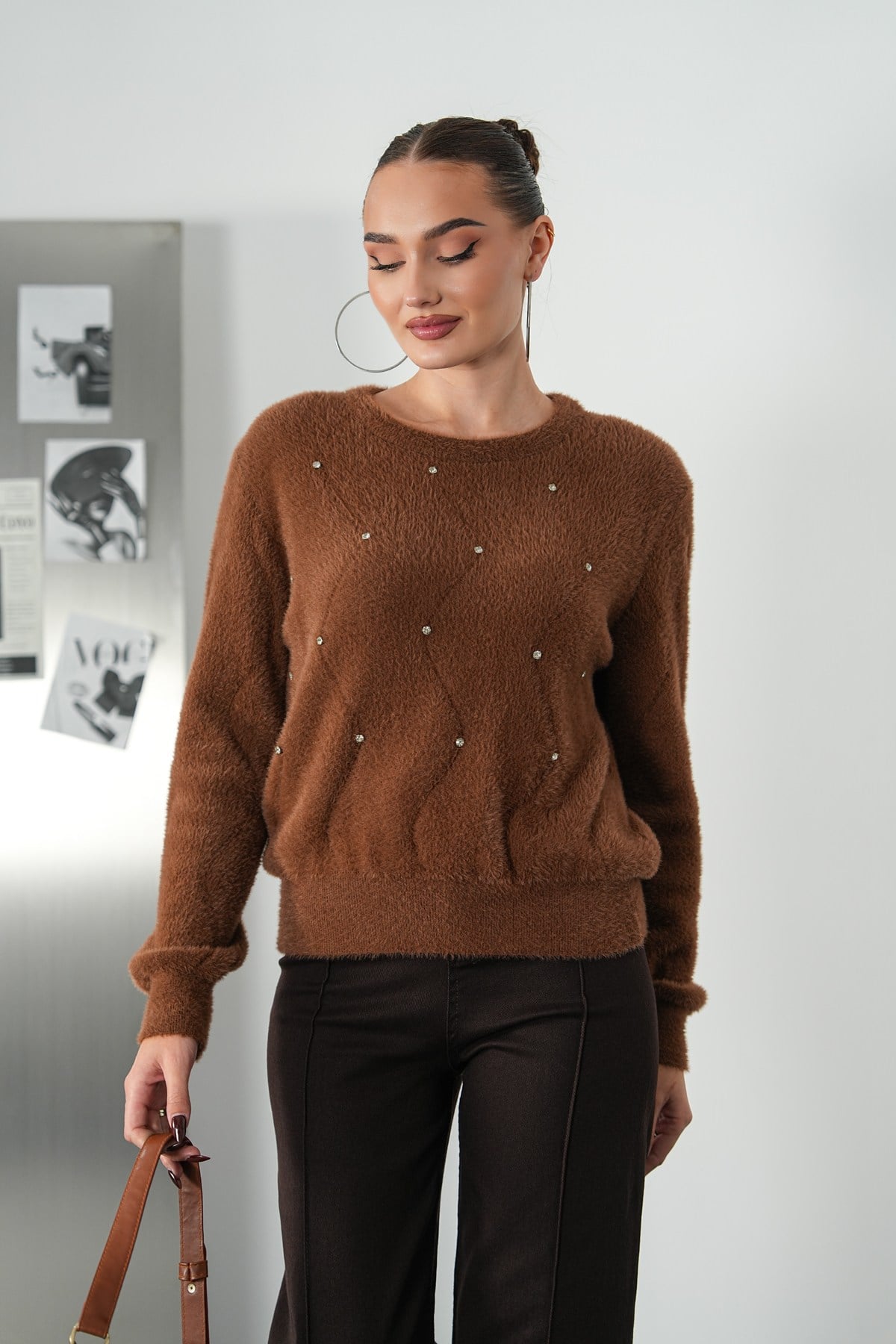 Taş Detaylı Soft Triko Kazak