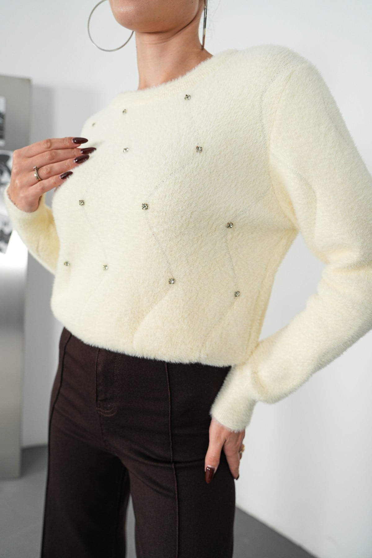 Taş Detaylı Soft Triko Kazak