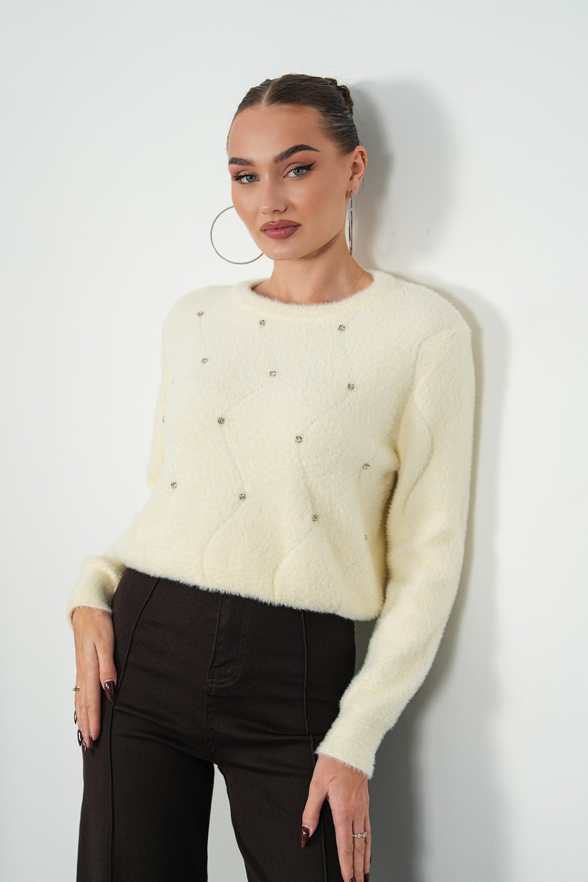 Taş Detaylı Soft Triko Kazak