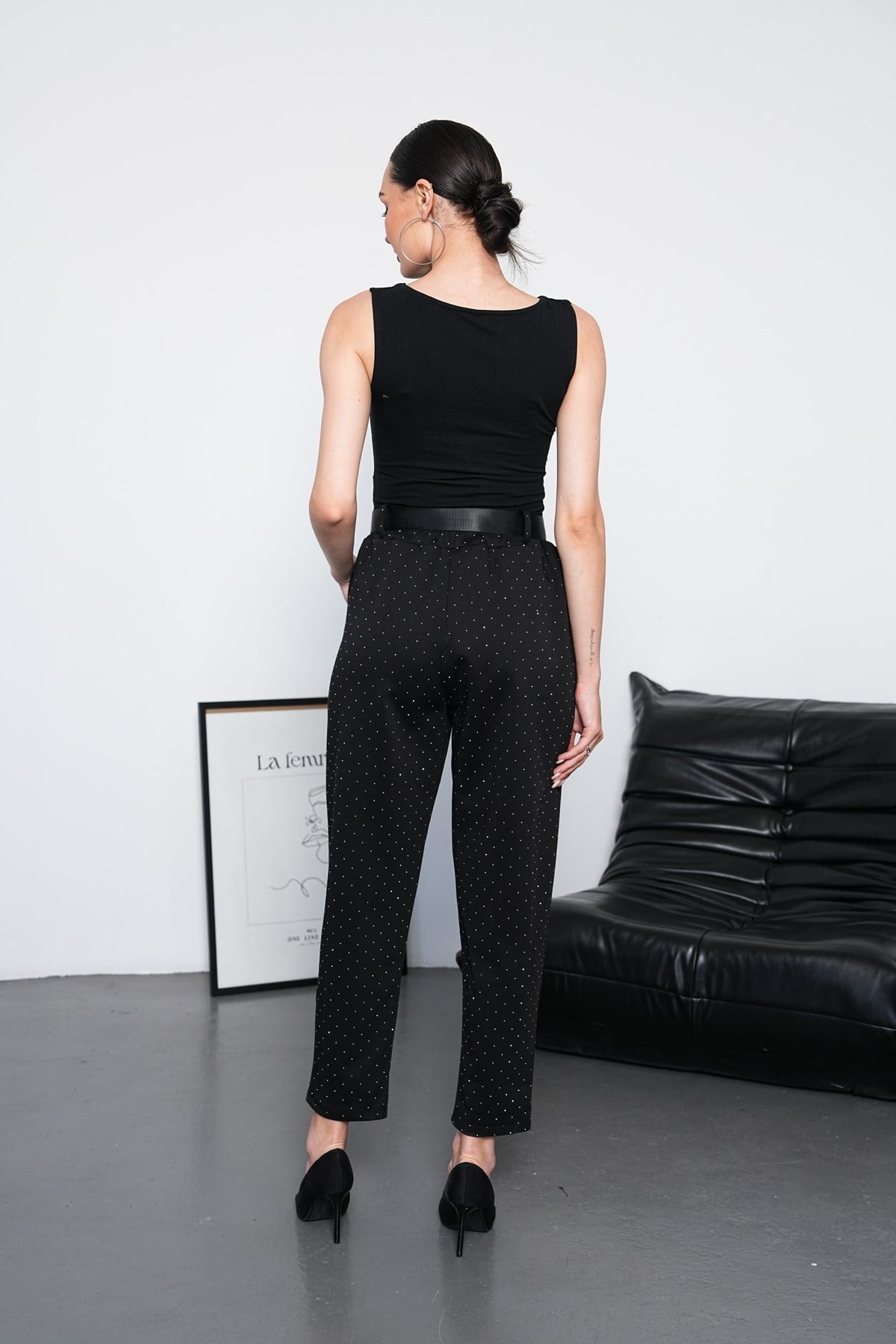 Taşlı Kemerli Havuç Pantalon-Siyah