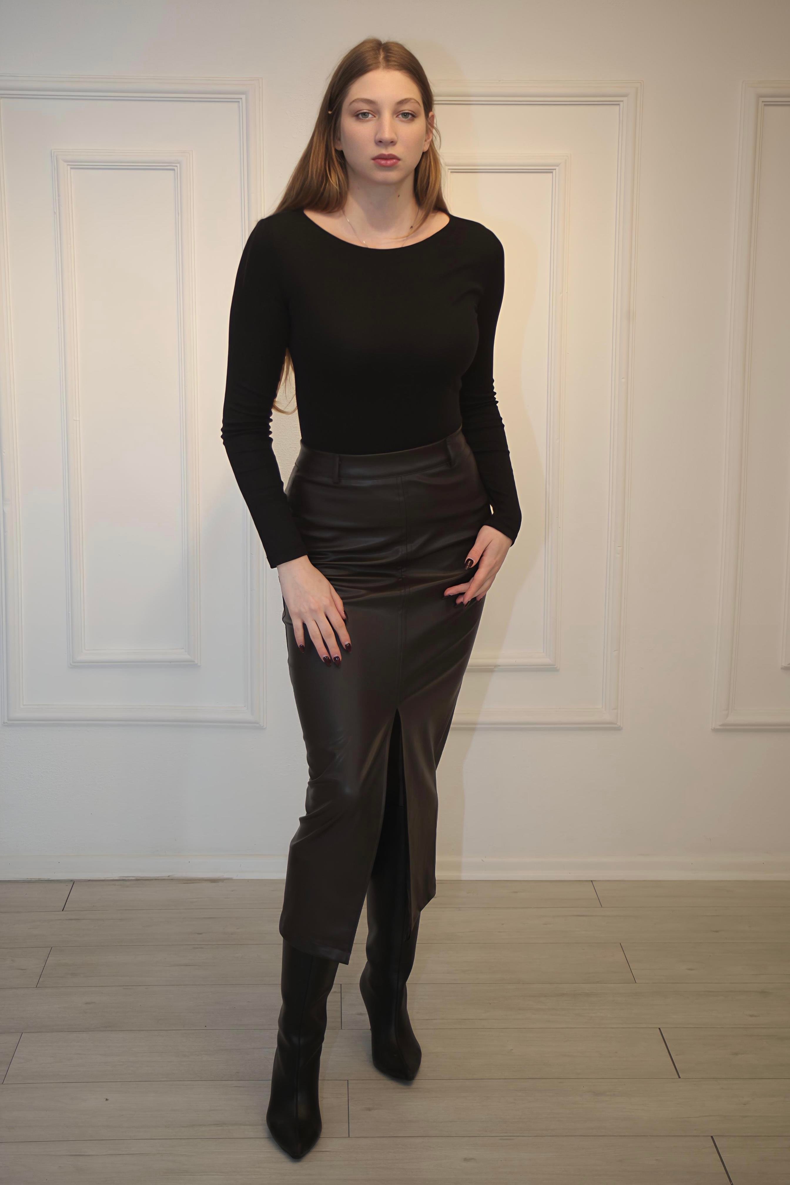 uzun önden yırtmaçlı deri kahve etek