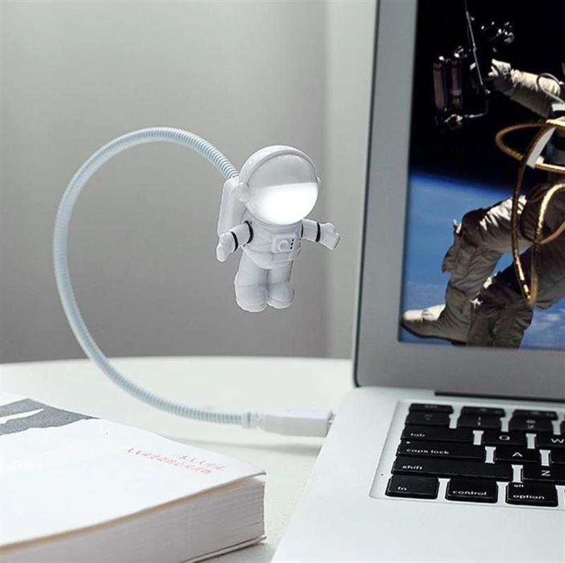 Astronot Lamba Led Usb Gece Lambası Klavye ışığı Kitap Okuma Işığı