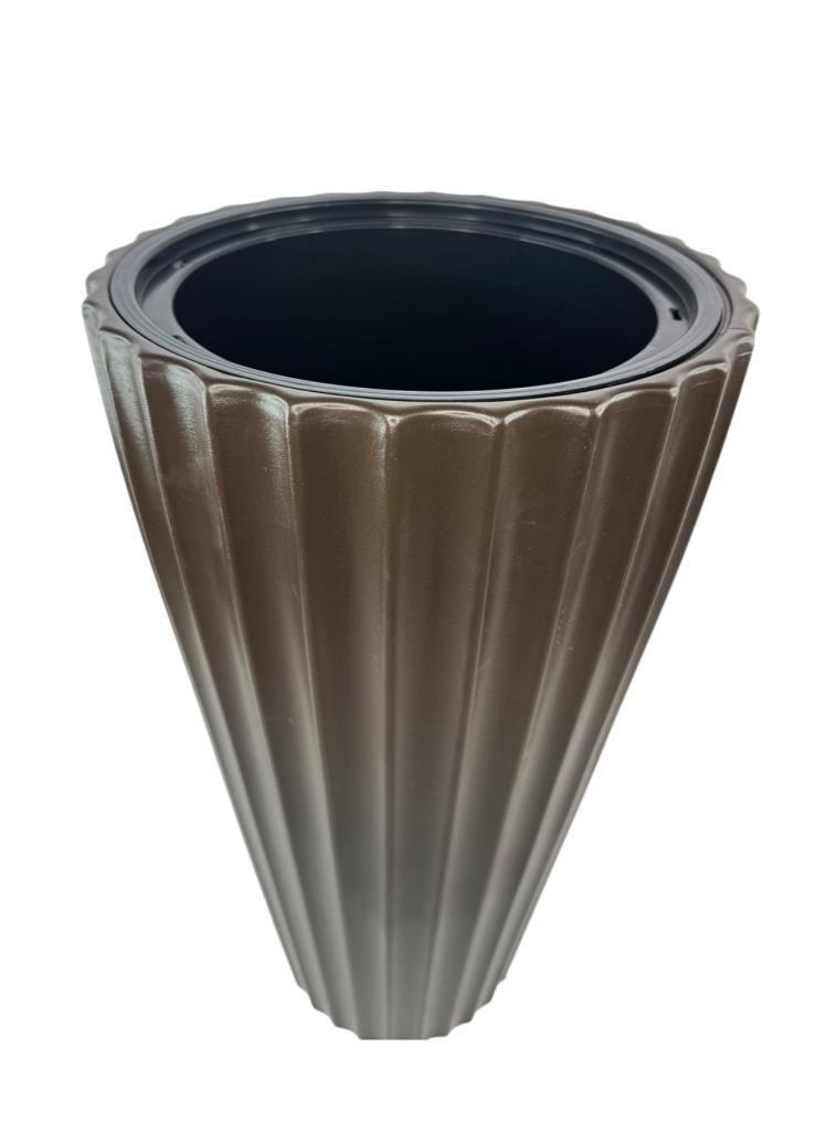 Kahverengi Lilyum Model Vazo Dekoratif Plastik Saksı 57cm 9 Litre İç Hacim Estetik ve Modern Tasarım