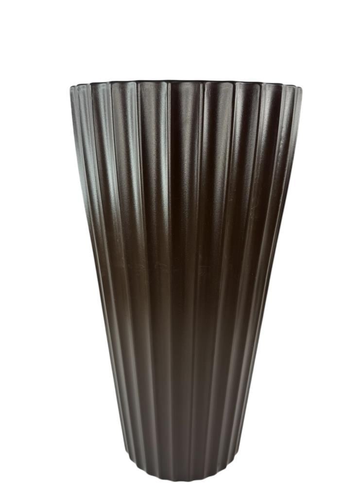 Kahverengi Lilyum Model Vazo Dekoratif Plastik Saksı 57cm 9 Litre İç Hacim Estetik ve Modern Tasarım