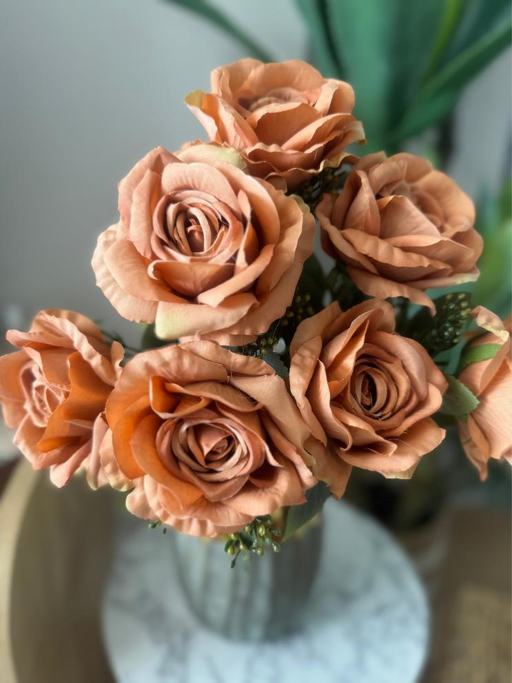 Yapay Çiçek 7li Gül Demeti 40*30cm 1.Kalite Büyükboy KOYU SOMON 