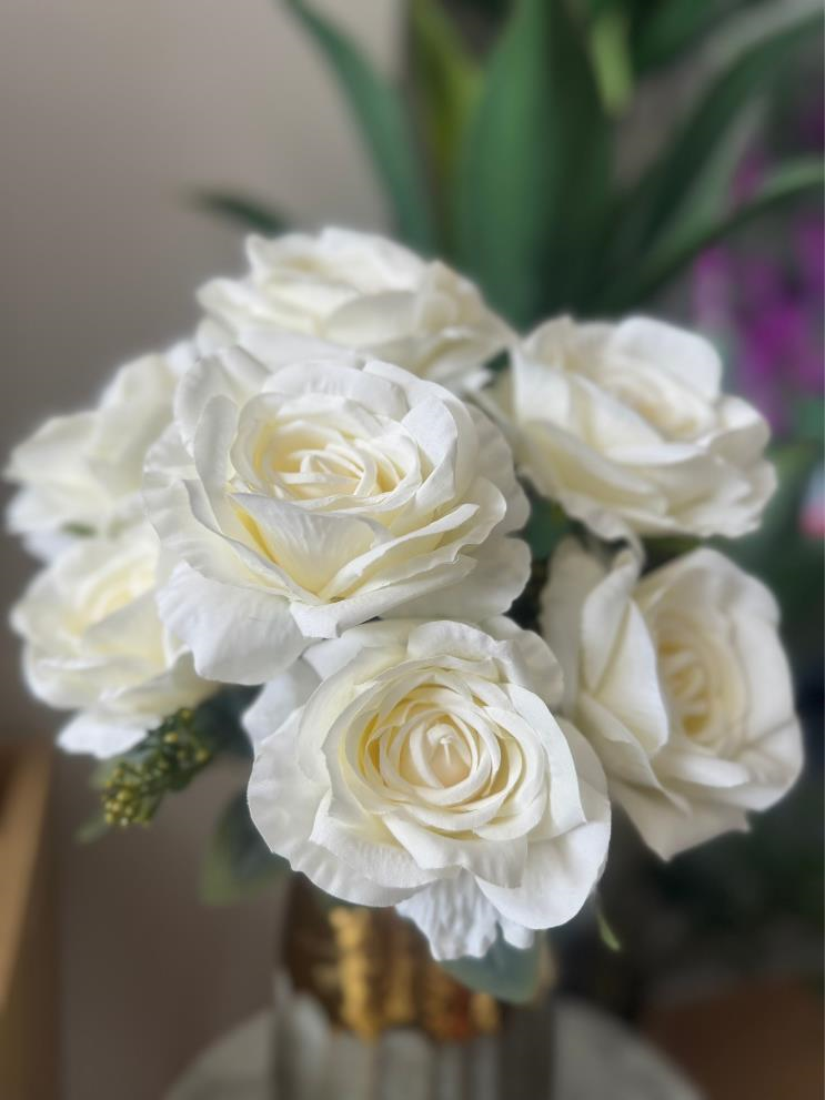 Yapay Çiçek 7li Gül Demeti 40*30cm 1.Kalite Büyükboy BEYAZ