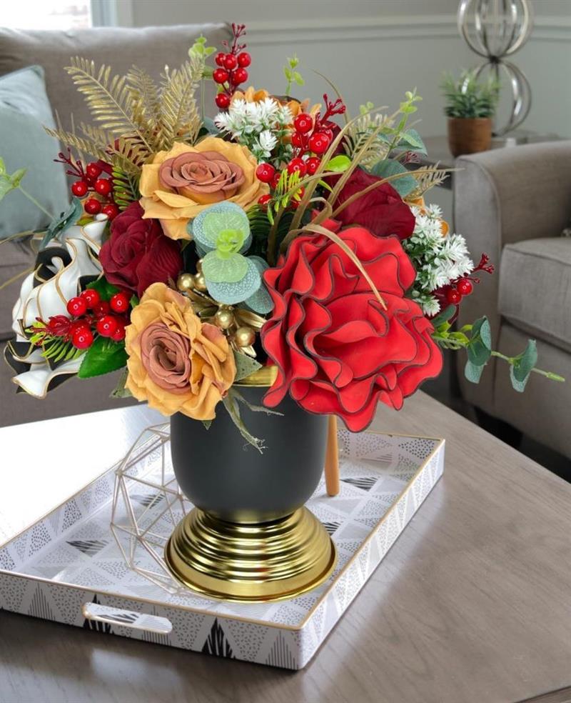 Yapay Çiçek Aranjmanı Siyah Gold Vazolu Nişan Çiçeği İsteme Çiçeği Masa Üstü Çiçeği Arajman