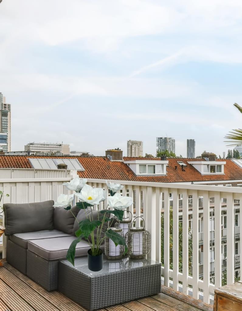 Yapay Çiçek Islak Manolya Çiçeği 6 Çiçekli 65cm Siyah Saksıda  Salon Çiçeği