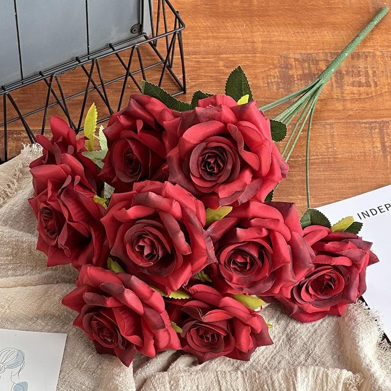 Yapay Çiçek Kırmızı 9lu Gül Demeti Kumaş 40*25cm