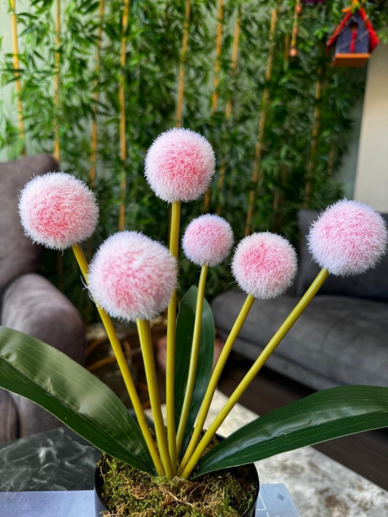 Yapay Çiçek Kırmızı Açık Pompon Siyah Saksıda Dekoratif Yapay Çiçek 30*20cm