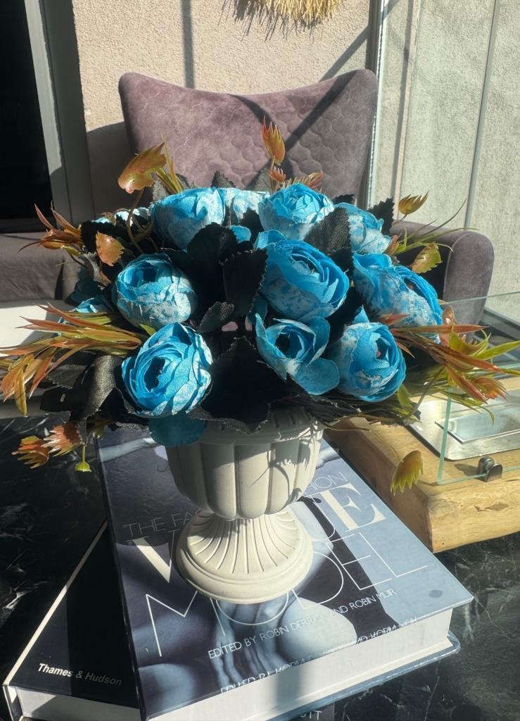 Yapay Çiçek Krem Antik Saksıda Mavi Erengül 23cm