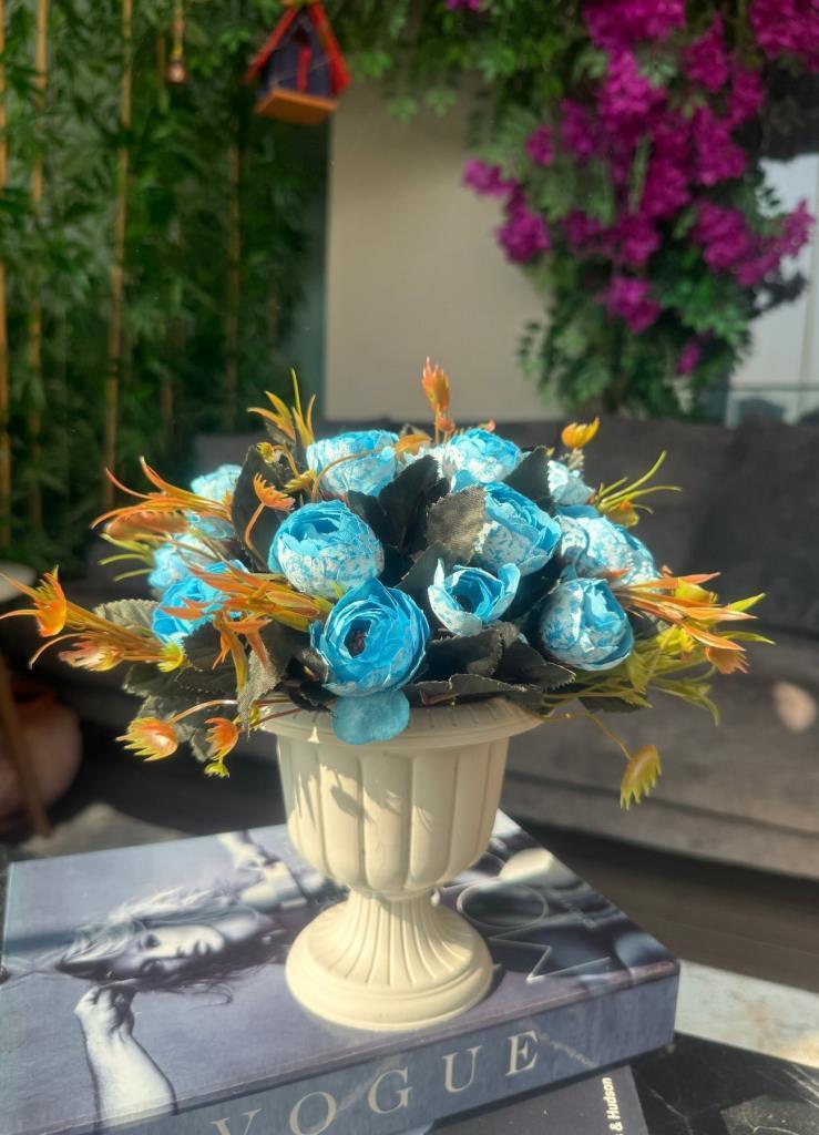 Yapay Çiçek Krem Antik Saksıda Mavi Erengül 23cm