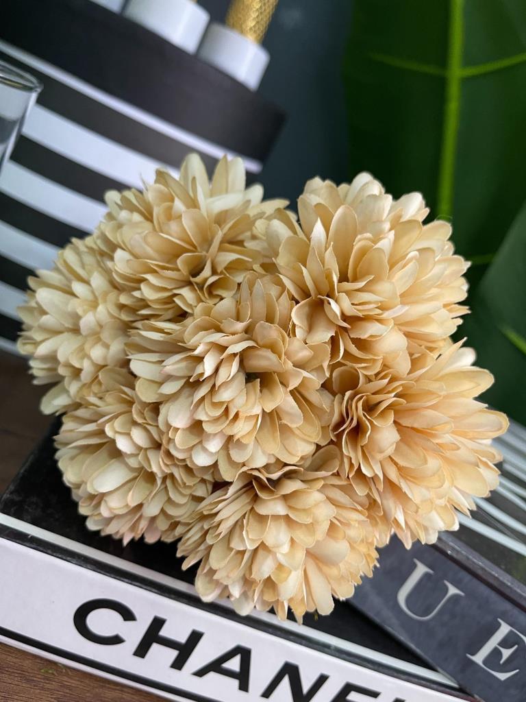 Yapay Çiçek Krizantem Kartopu Cappucino Rengi Renk 7 Ayrı Tek Dal Demet