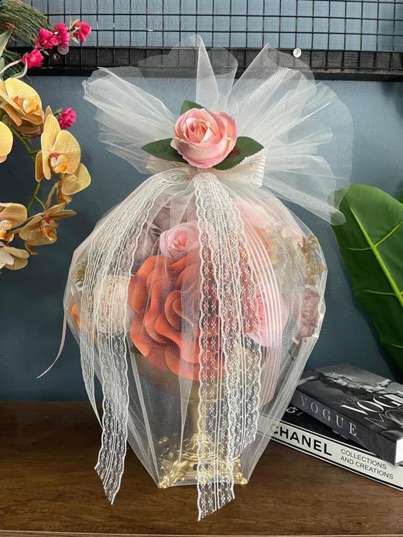 Yapay Çiçek Latex Aranjmanı Tüllü Kare Ayaklı Yuvarlak Metal Gold Vazolu Masa Üstü Çiçeği Arajman