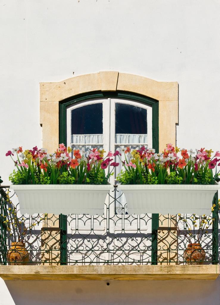 Yapay Çiçek Renkli Mini Mine Çiçekli Krem Küpeşte Askılı Balkon Çiçeği Balkon Saksısı