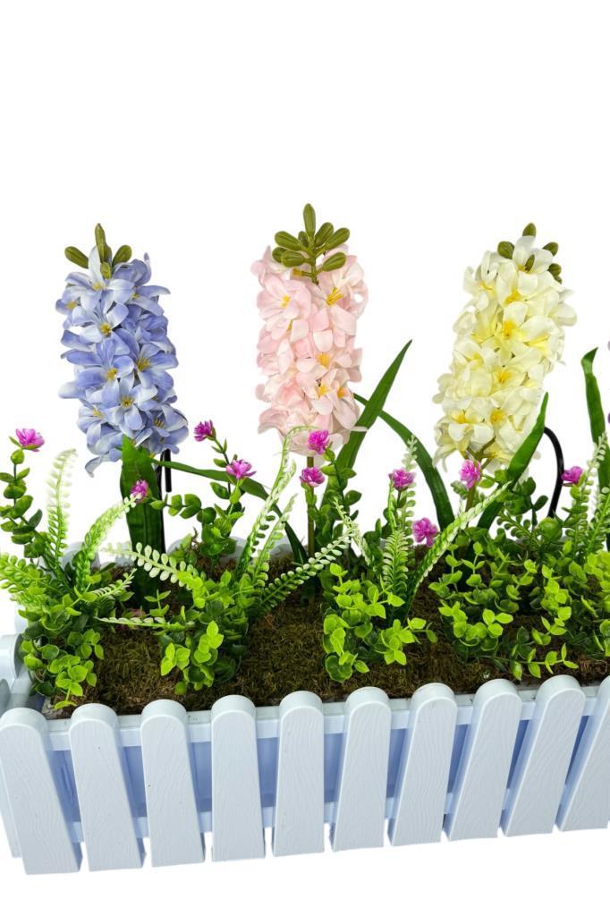 Yapay Çiçek Renkli Sümbül Çiçekleri Beyaz Çit Saksıda Küpeşte Askılı Balkon Çiçeği Çiçek Sepeti