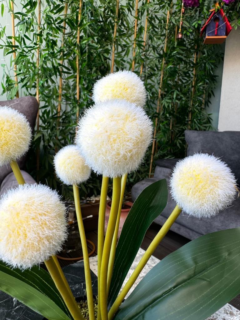 Yapay Çiçek Sarı Pompon Siyah Saksıda Dekoratif Yapay Çiçek 30*20cm