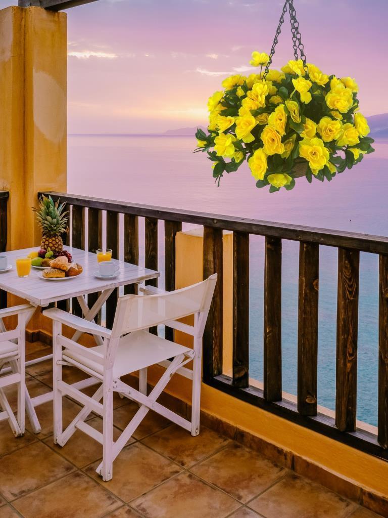 Yapay Çiçek Sarkaç Askılı Makreme Sepette Açelya Sarı Çiçek Sepeti