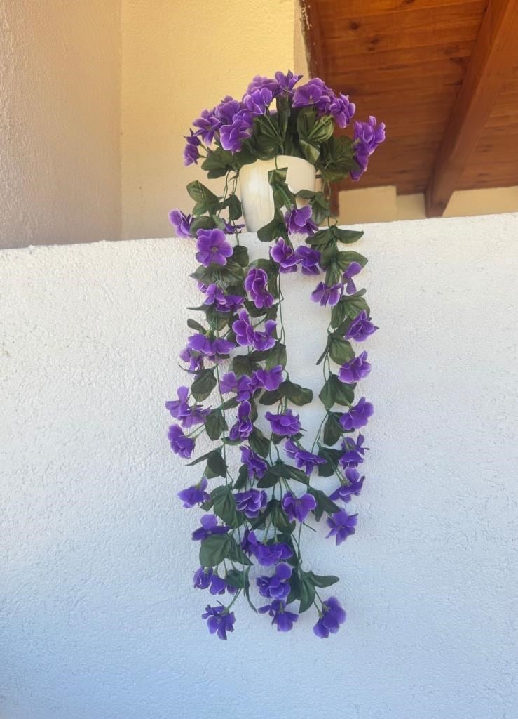 Yapay Çiçek Sarkan Mor Menekşe Krem Rengi Saksıda 4 Sarkan Dallı 70cm 
