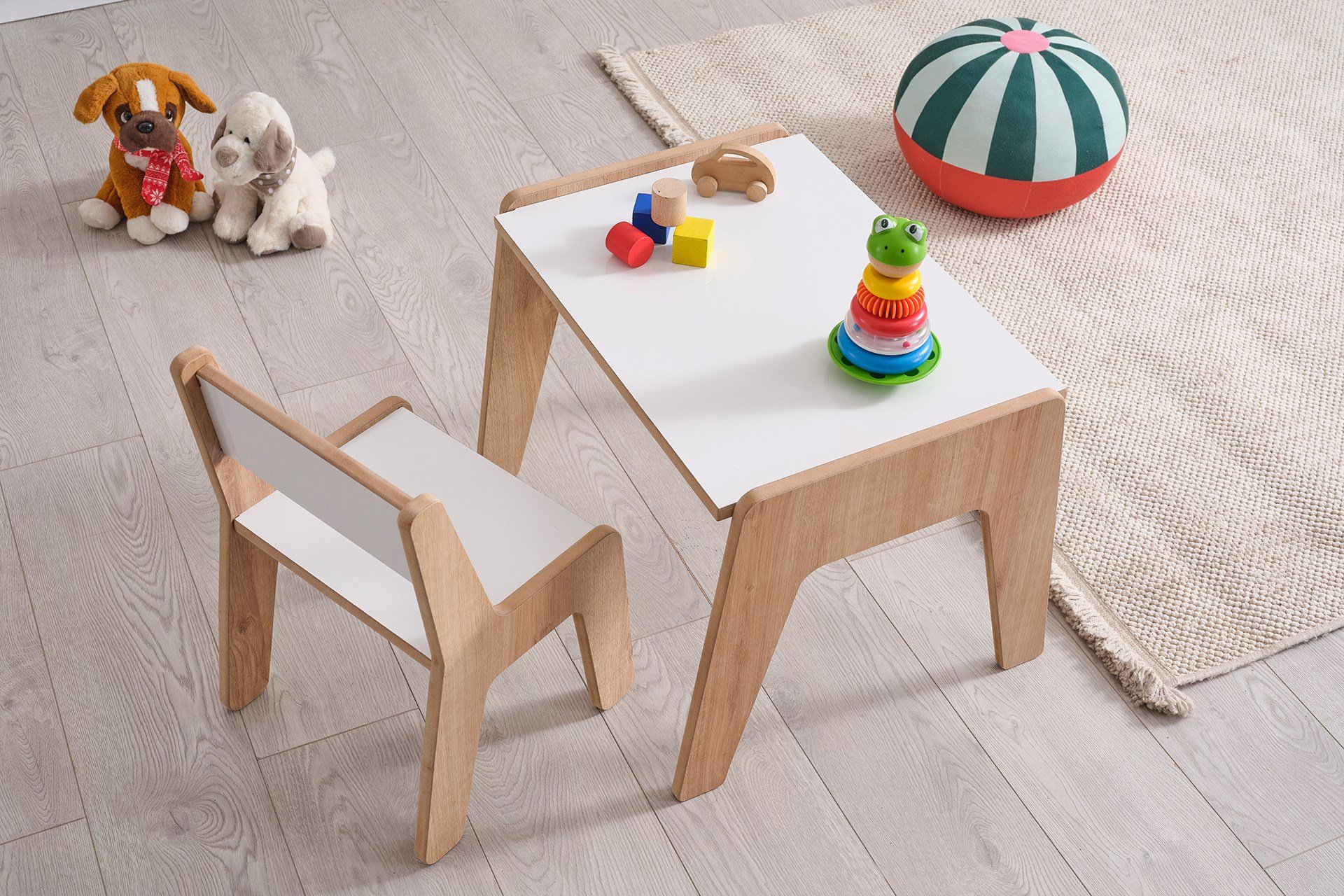 Luna İlk Odam, Beyaz