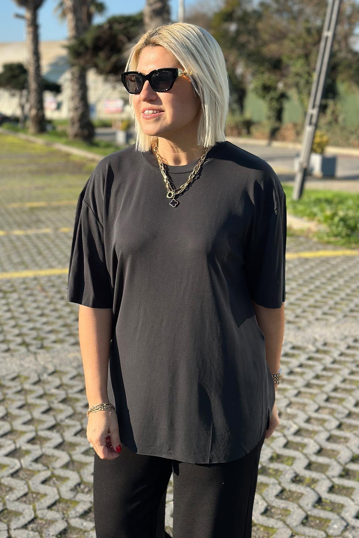 Antrasit Bisiklet Yaka Yandan Yırtmaçlı TshirtUTS241132-ANTRASIT-S