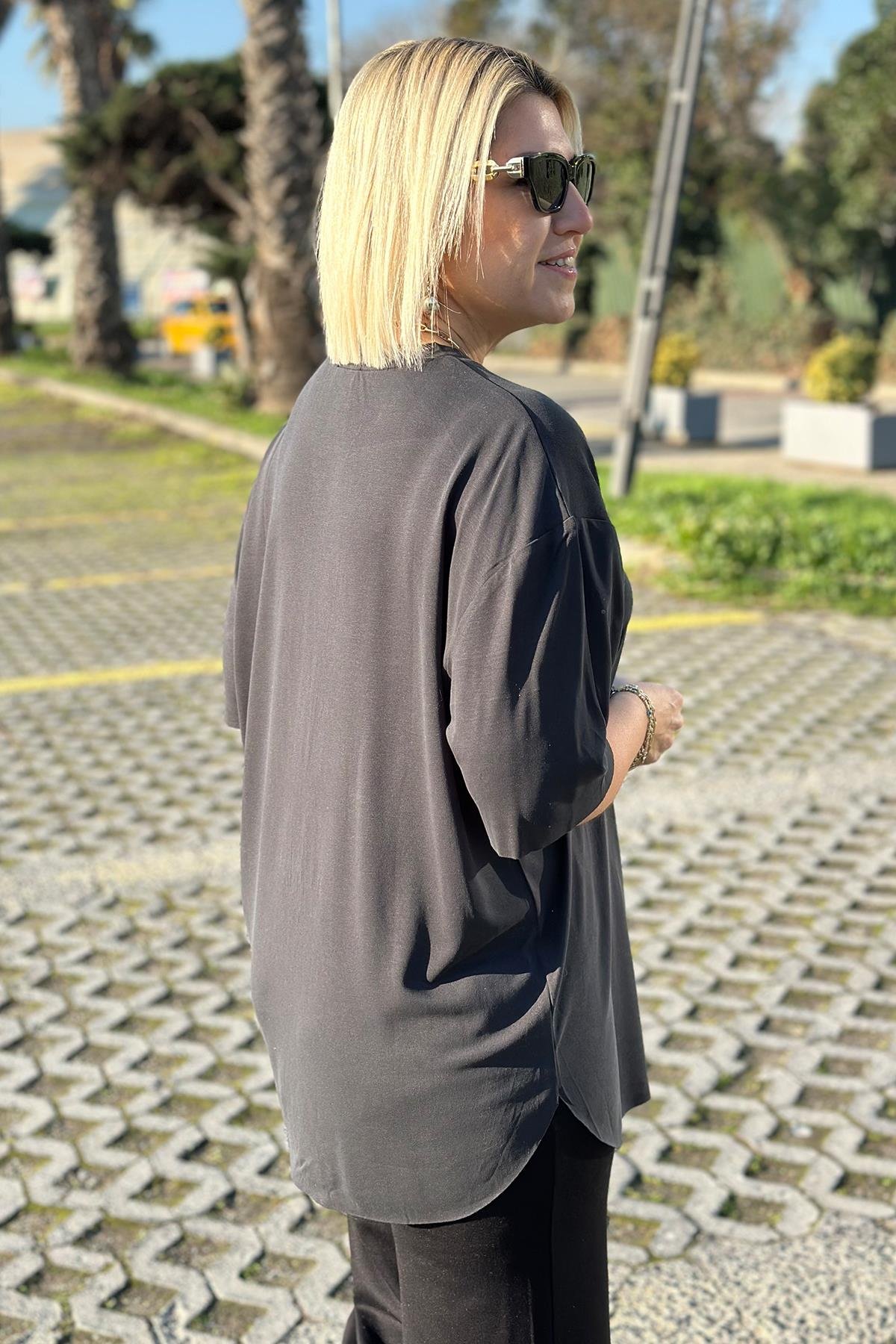 Antrasit Bisiklet Yaka Yandan Yırtmaçlı TshirtUTS241132-ANTRASIT-S